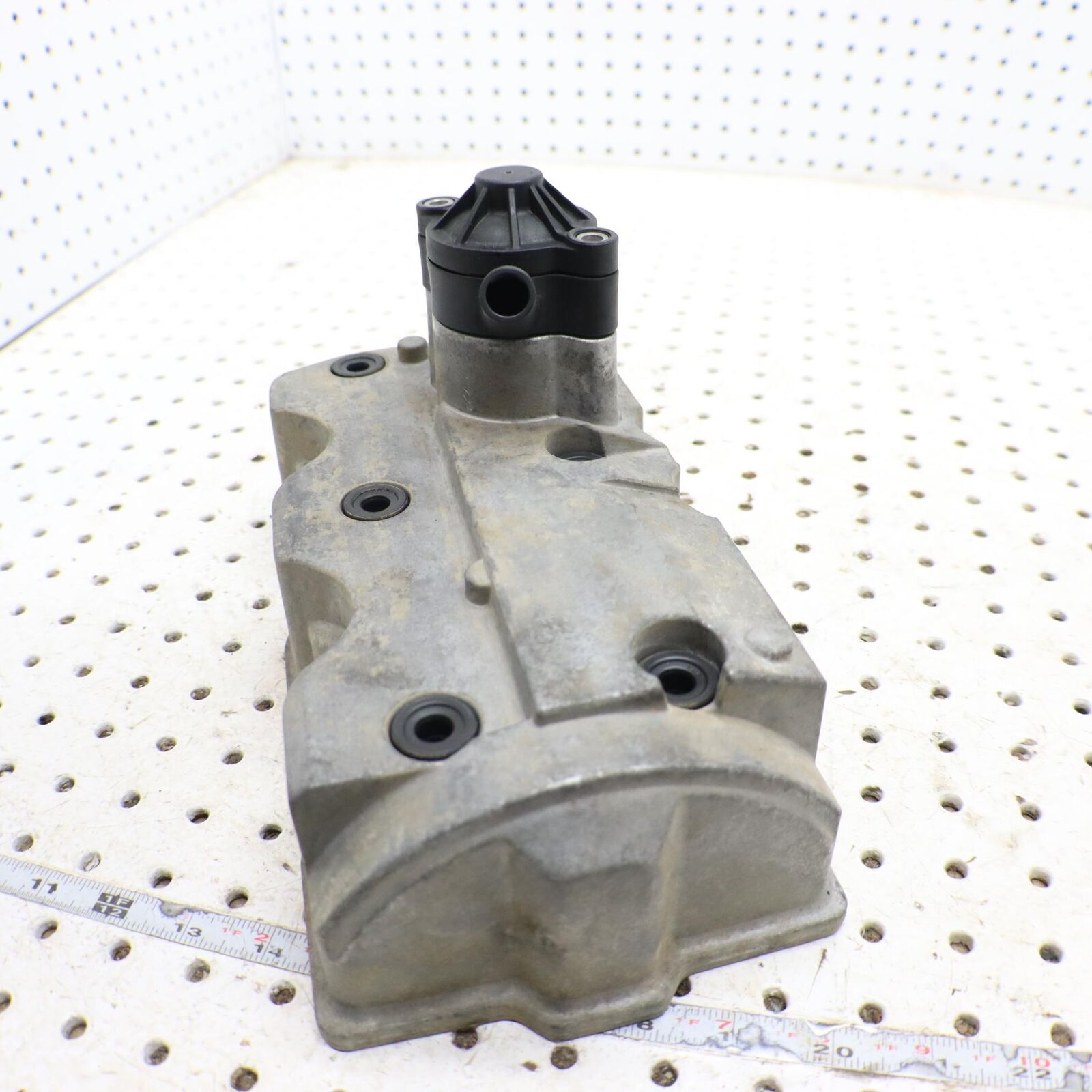 2010 POLARIS SPORTSMAN XP 850 VALVE ROCKER COVER 5510655