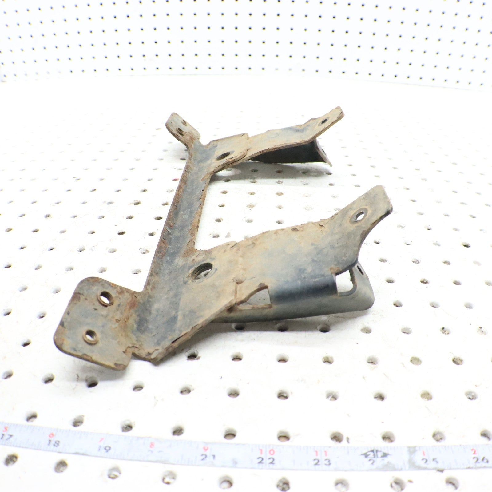 2009 Polaris Rzr 800 Lower Radiator Bracket 1015842-458; 5253550