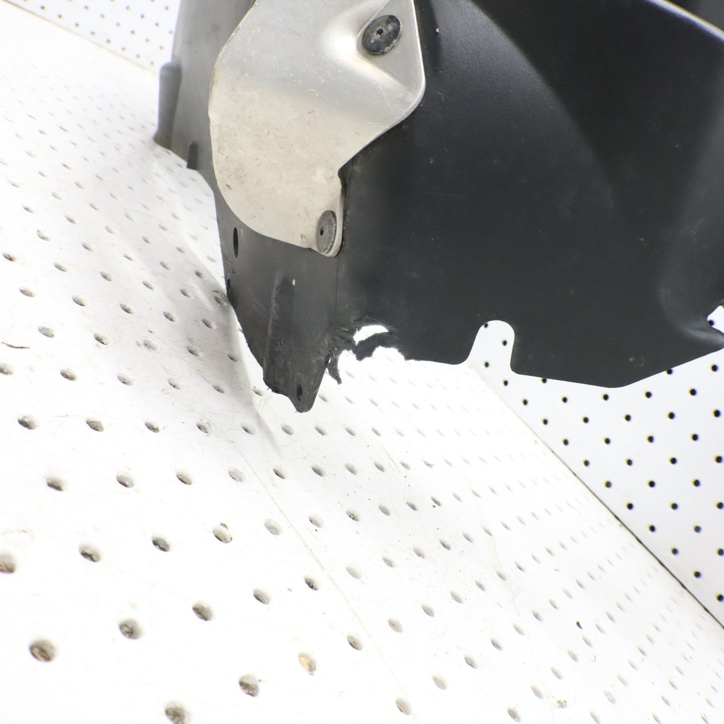 2016 Polaris Rush 800 Fender Bellypan Right 2635838