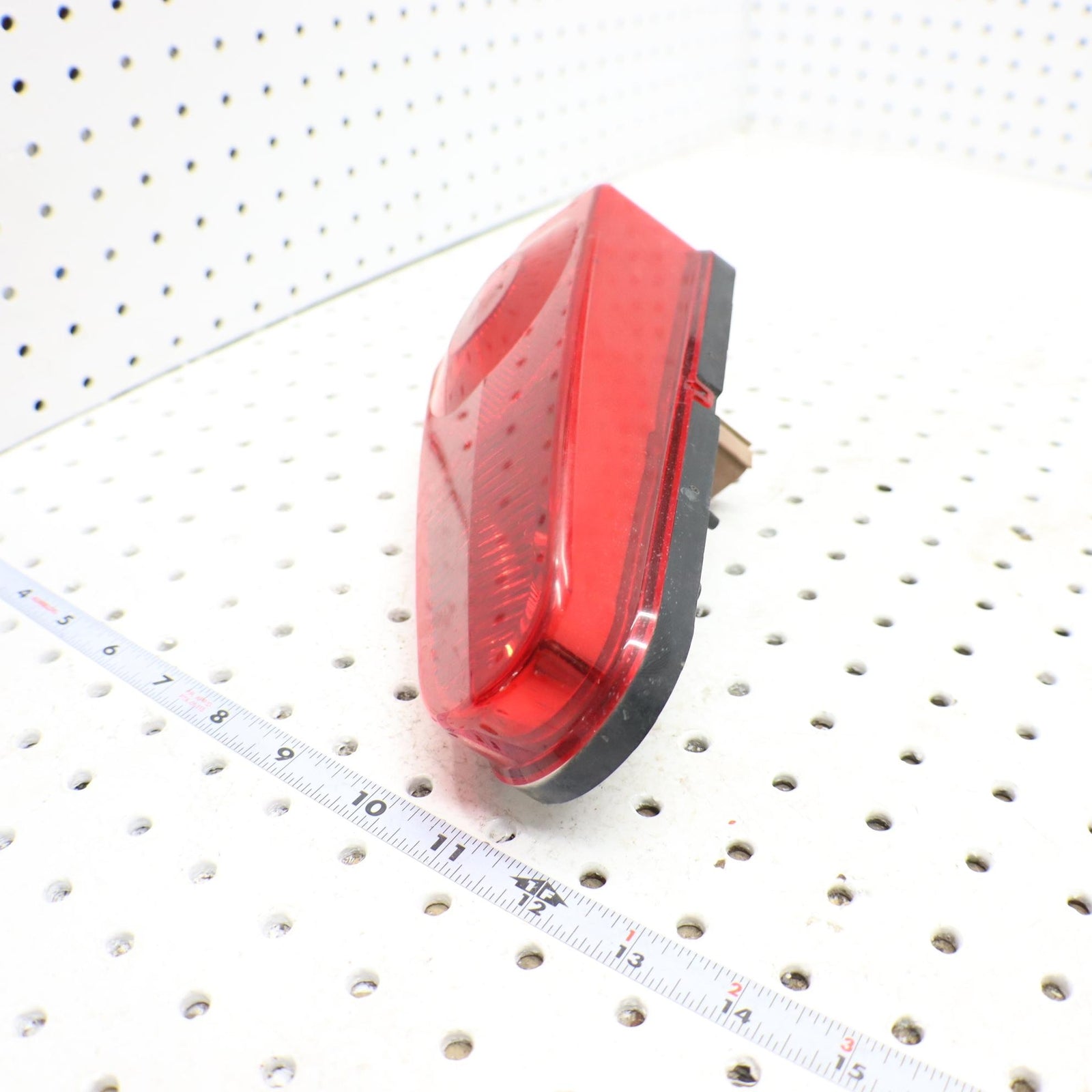 2016 POLARIS SPORTSMAN 570 TAIL LIGHT BRAKE LIGHT RIGHT 2411154