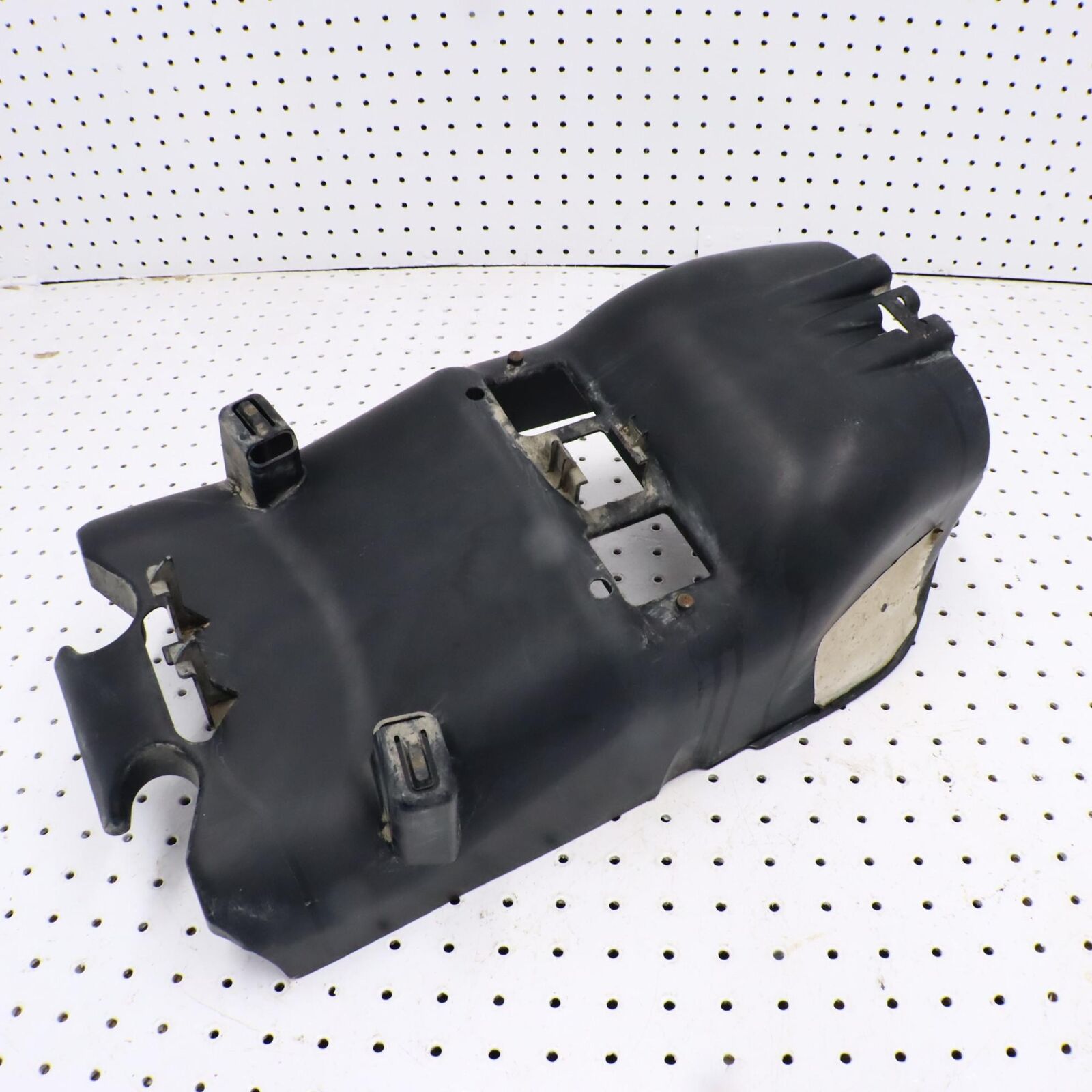 2013 YAMAHA GRIZZLY 700 GAS FUEL TANK GUARD PROTECTOR 1HP-F4141-00-00