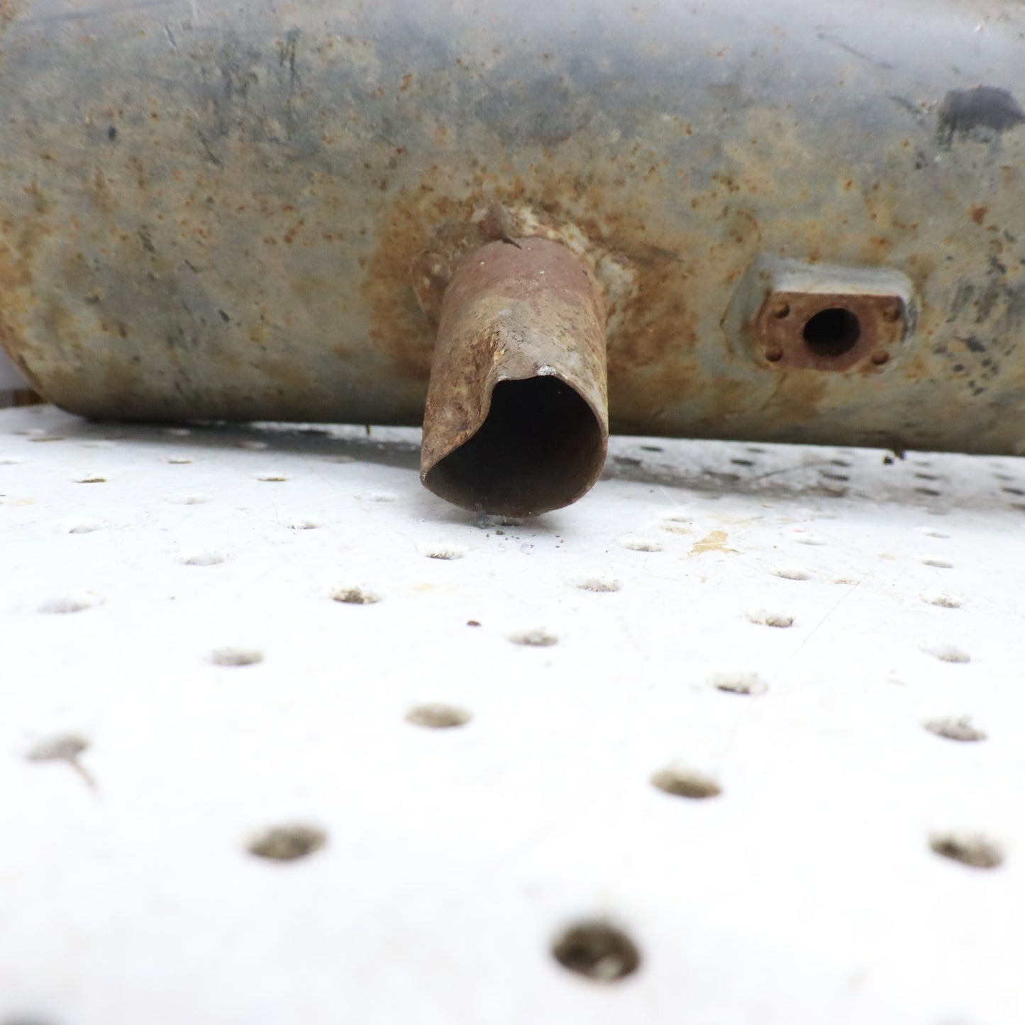 1998 Polaris Xplorer 400l Exhaust Muffler 1260702-029