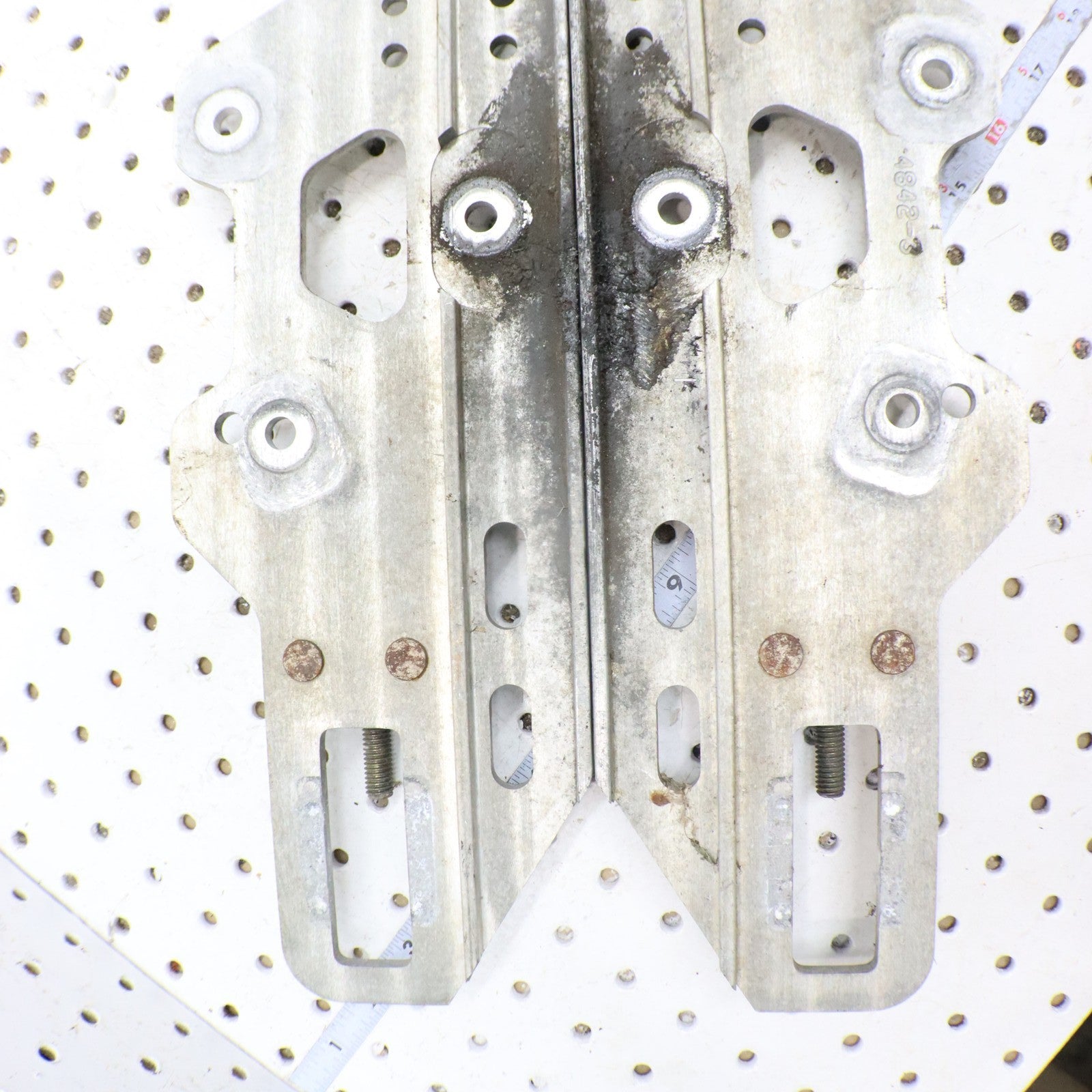 2007 Polaris Iq 600 Slide Rails L & R  1542130 ; 1542131 