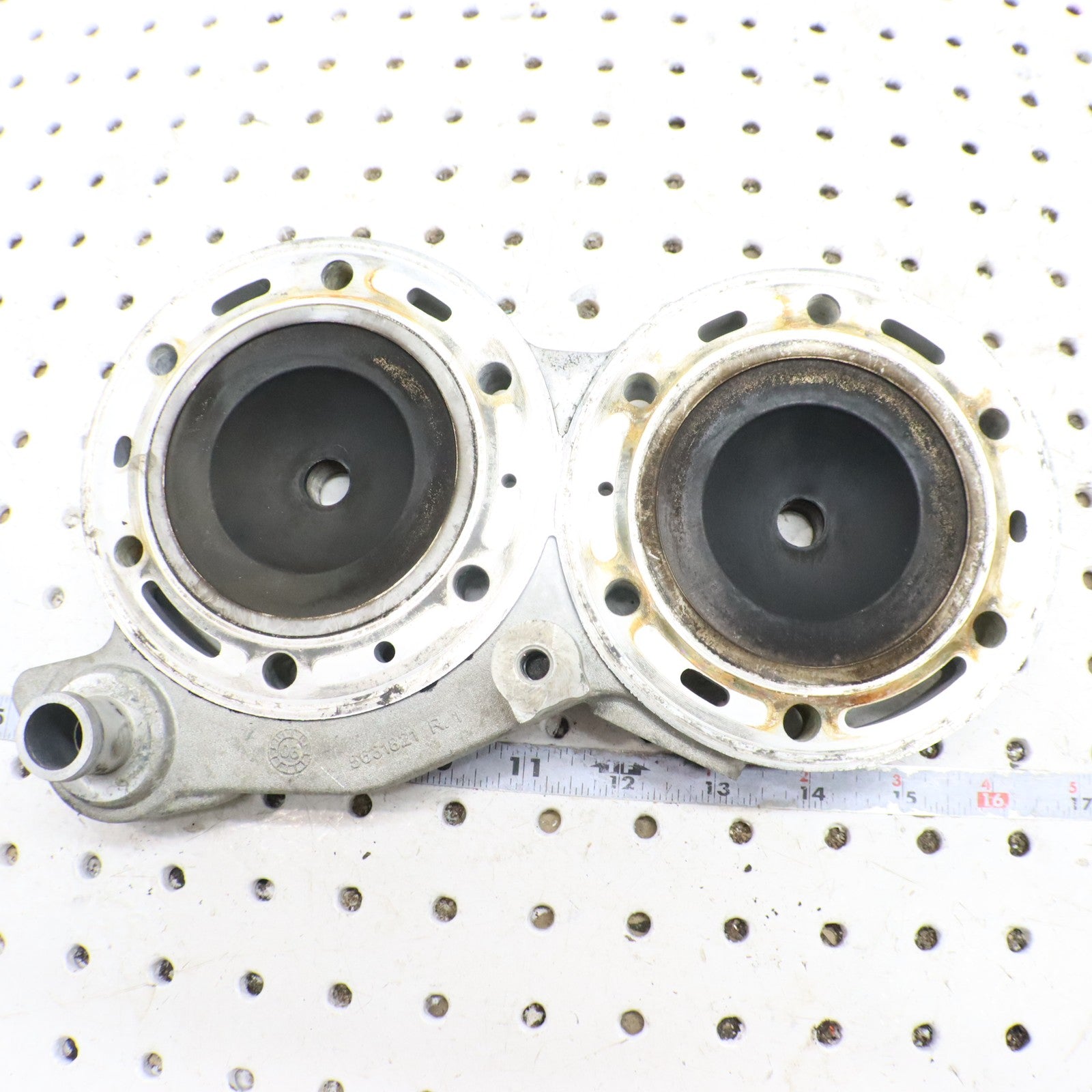 2007 Polaris Iq 600 Cylinder Head 3021790 GOOD!