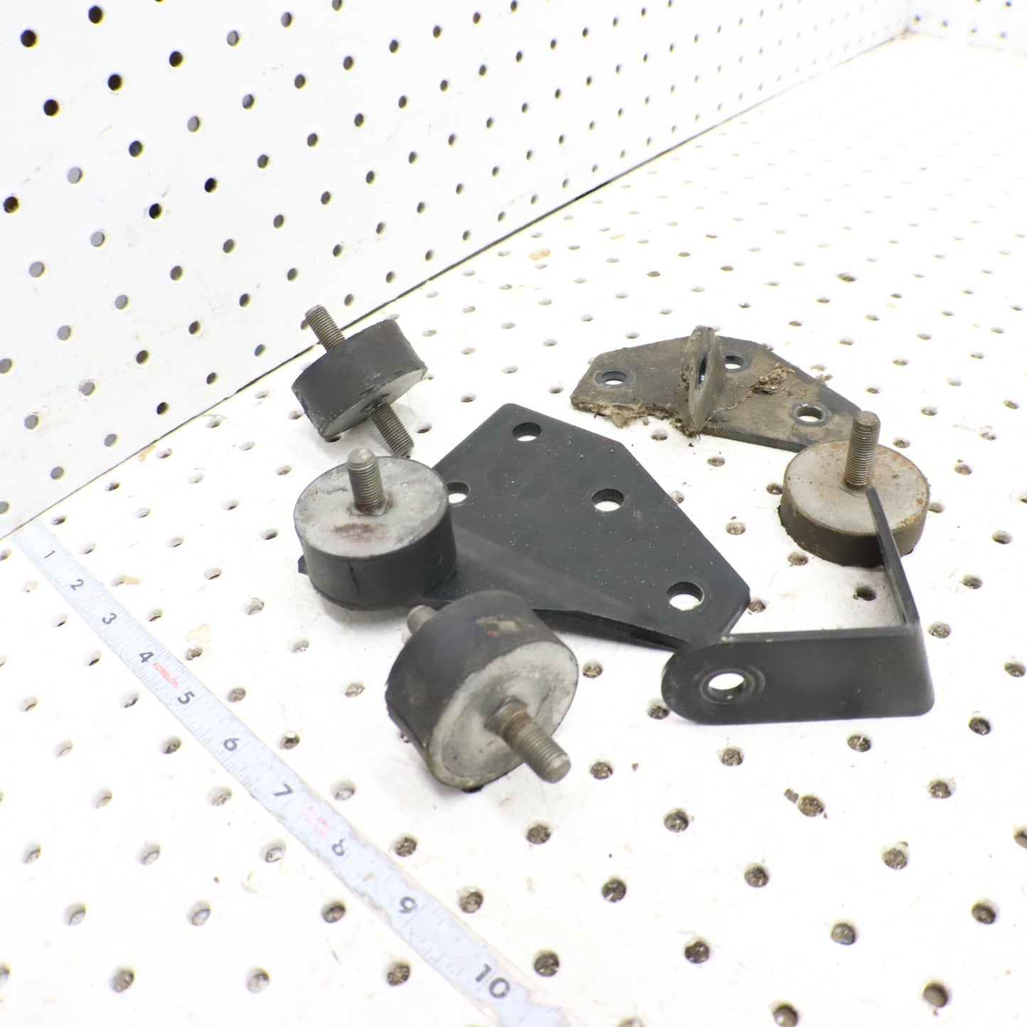 1995 Polaris Xplorer 400 Engine Motor Mounts 5222415-067 1040231-067 
