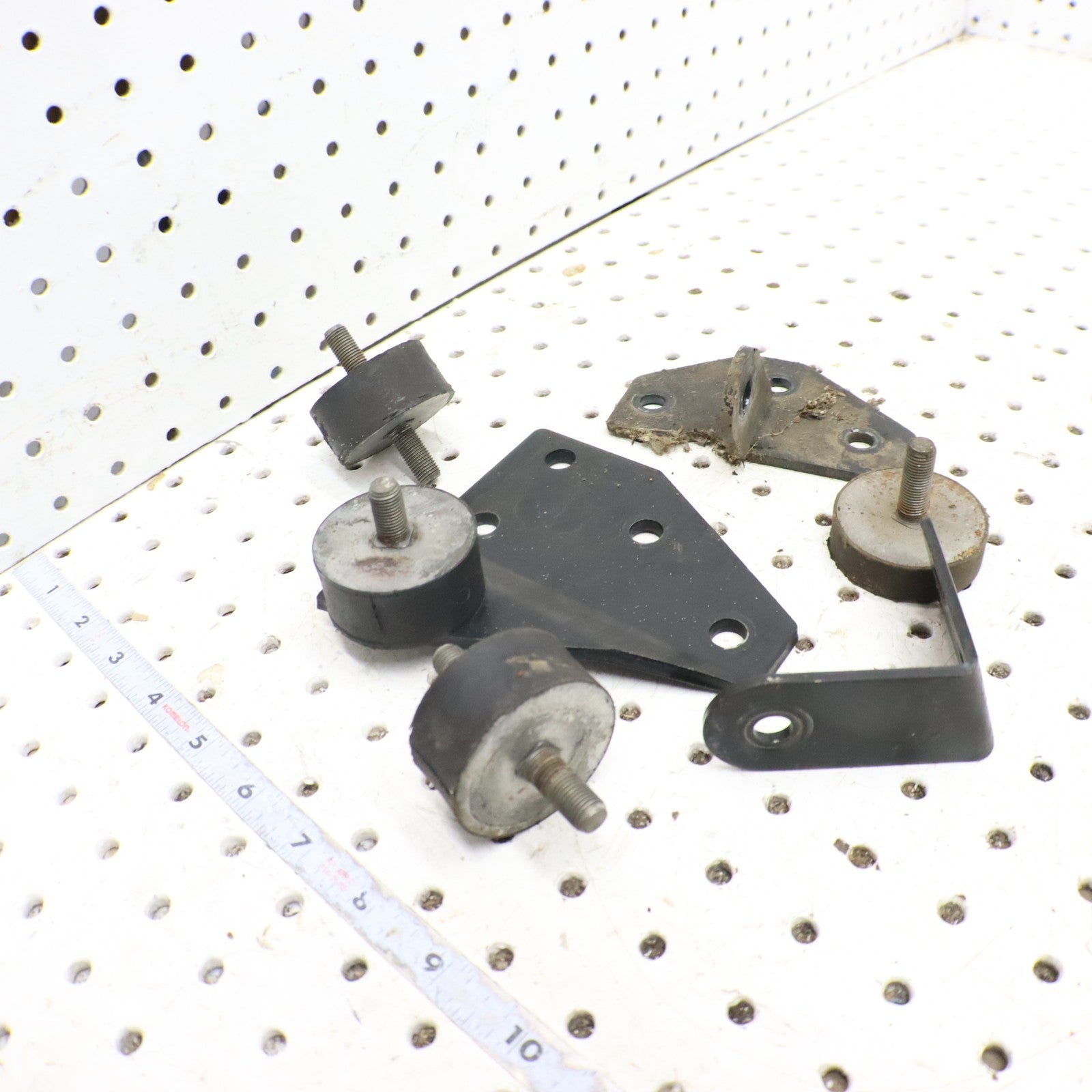 1995 Polaris Xplorer 400 Engine Motor Mounts 5222415-067 1040231-067 