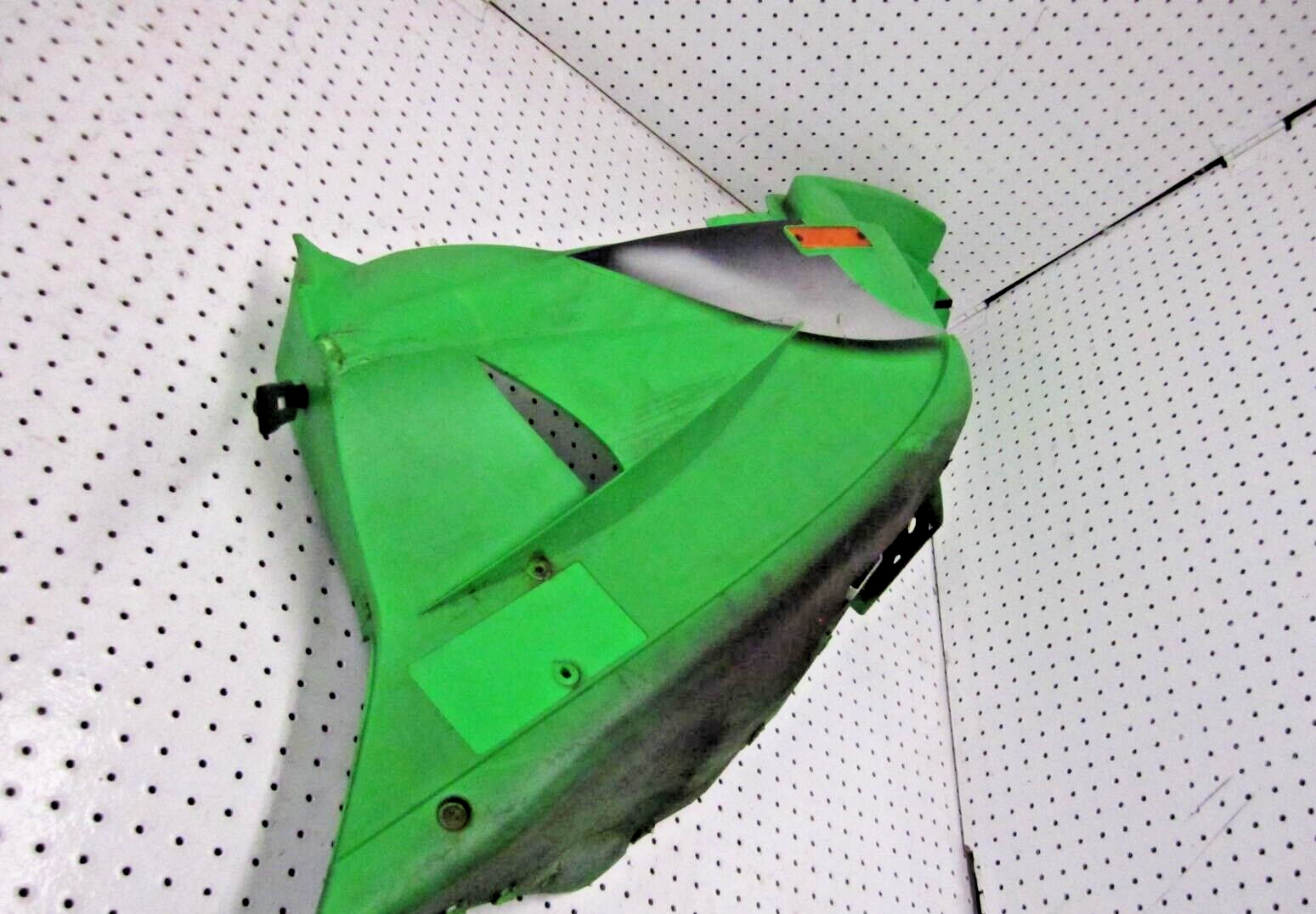 2004 ARCTIC CAT SABERCAT 600 LX BELLY PAN RIGHT 2606-348