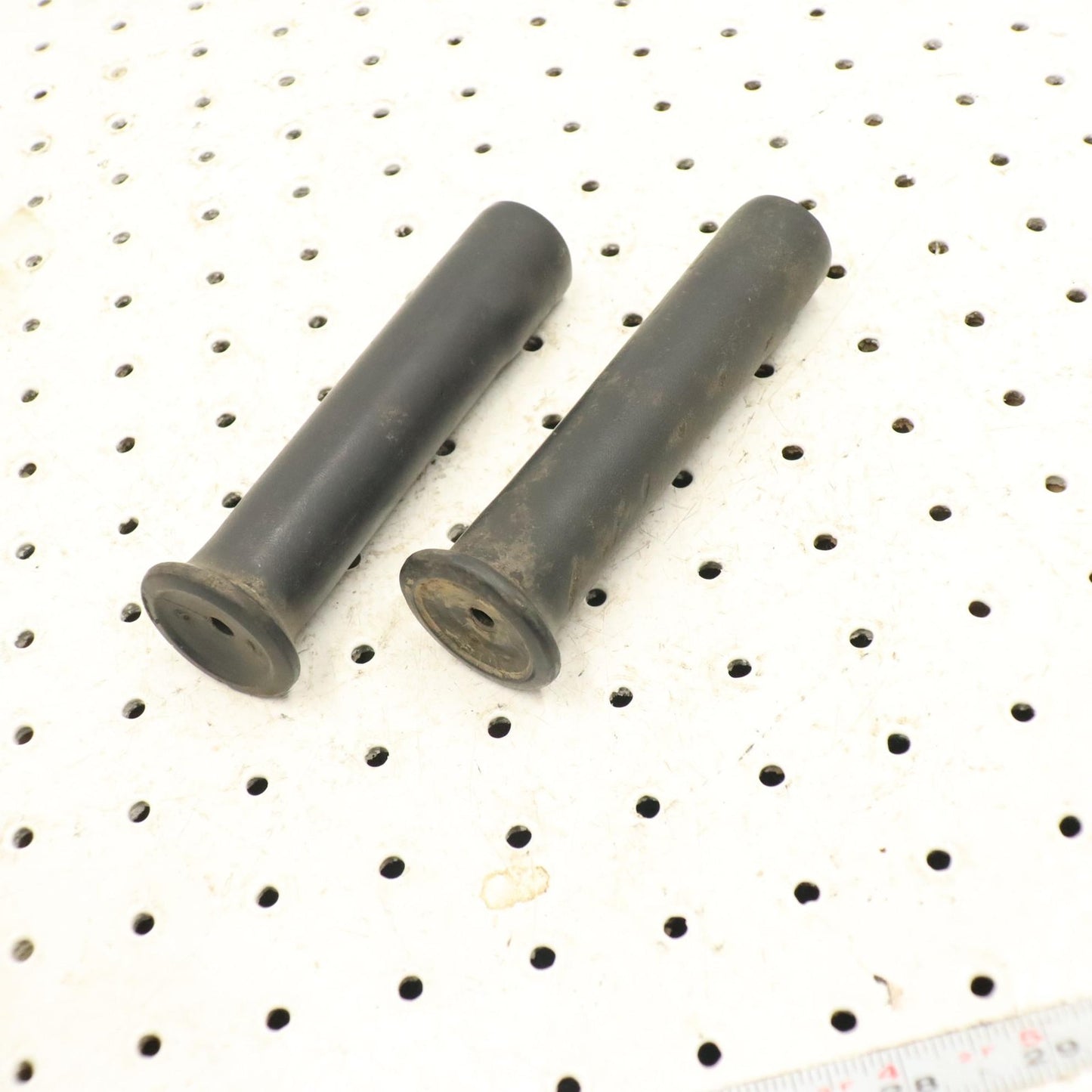 1995 Polaris Xcr 600 Handlebar Grips 5410272-067; 5432634