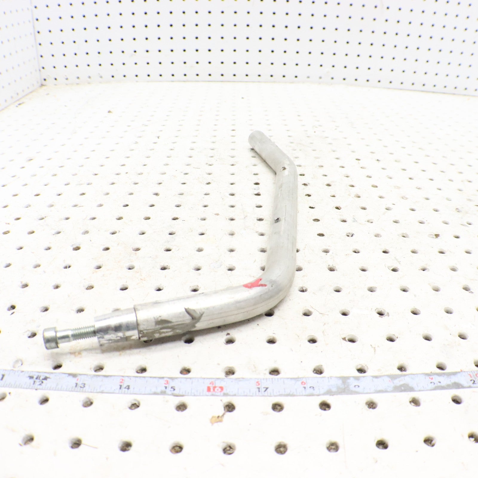 2016 Polaris Rush 800 Tunnel RUNNING BOARD SUPPORT RH 1019179