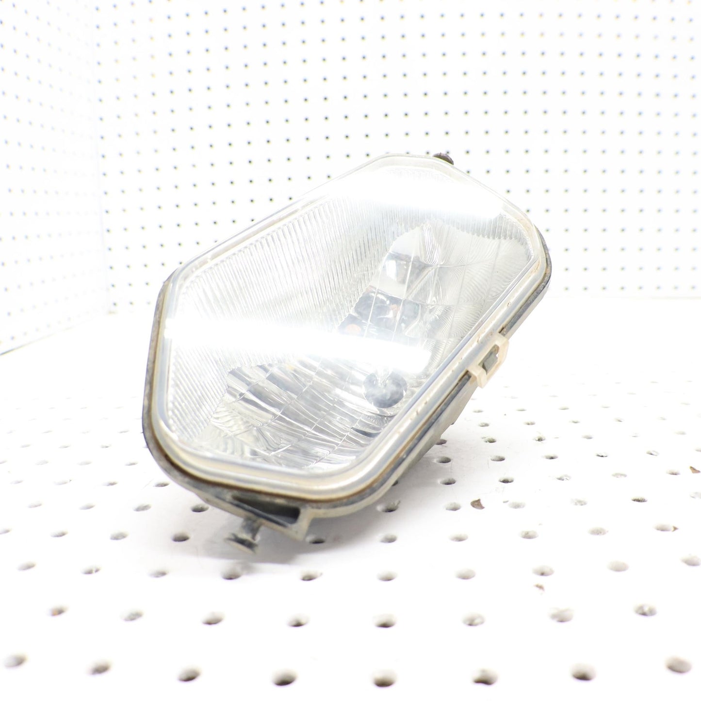 2016 POLARIS SPORTSMAN 570 HEADLIGHT HEAD LIGHT BUMPER RIGHT 2410616