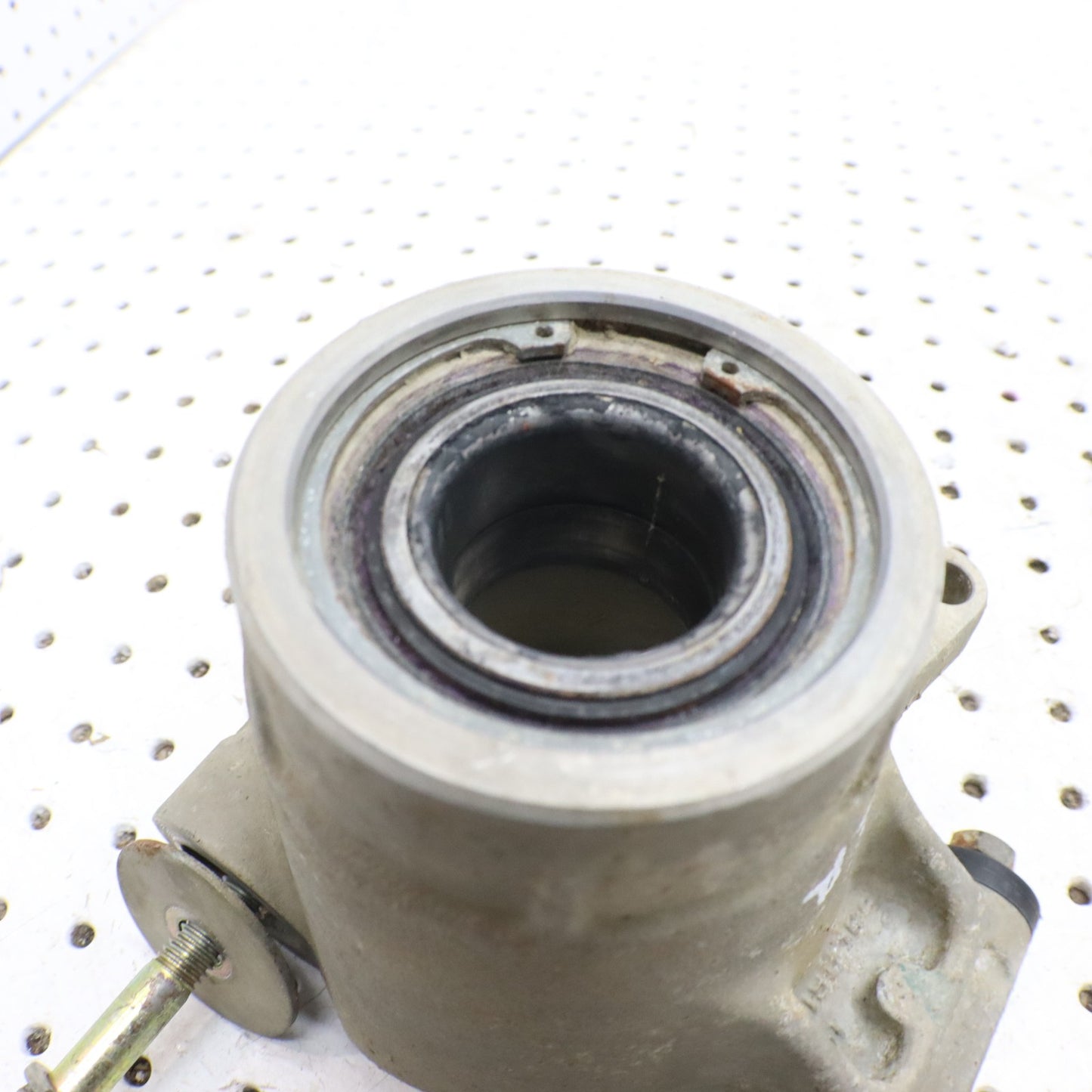 2009 Polaris Sportsman 800 Bearing Carrier Knuckle Rear 5135563 LEFT REAR 