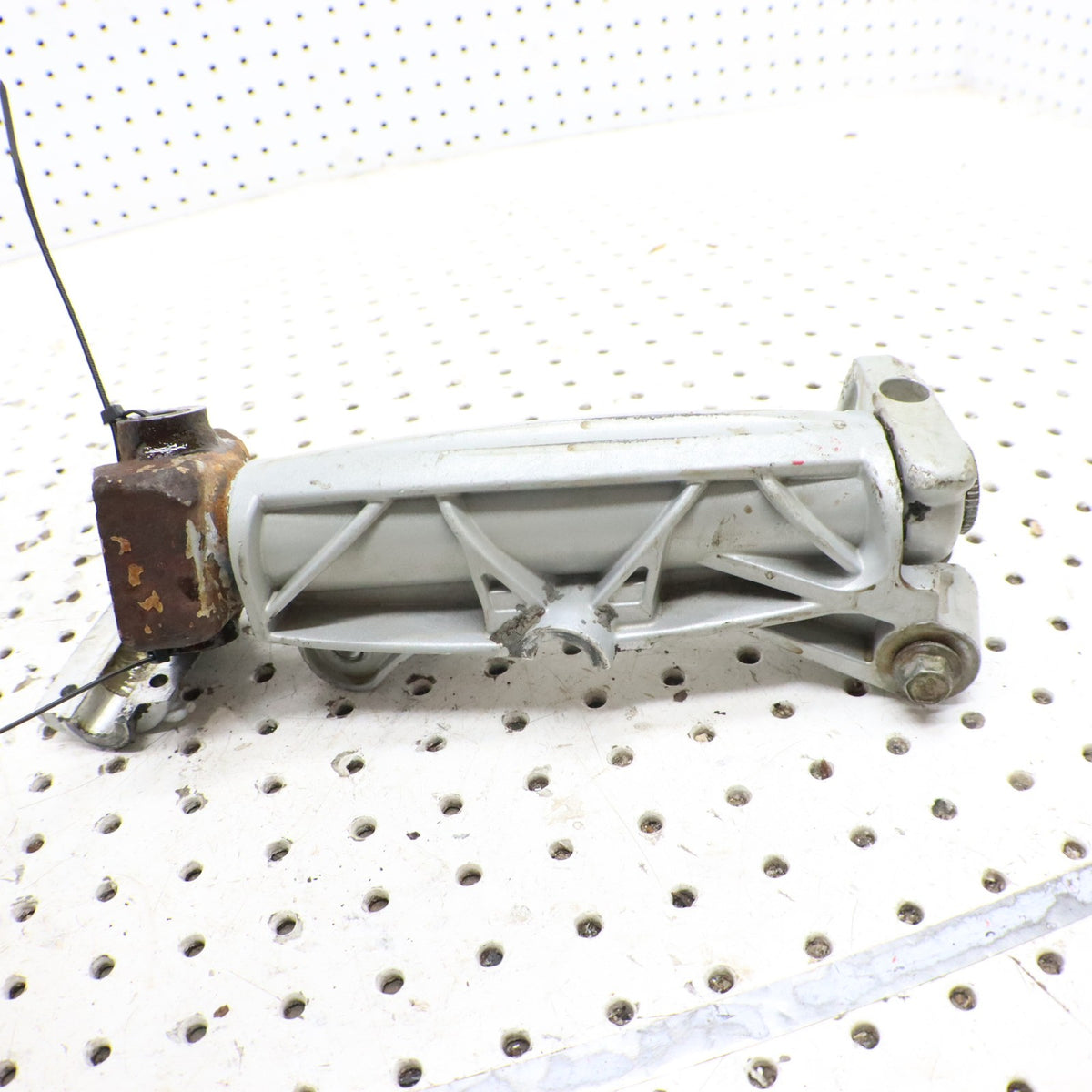 2007 Arctic Cat F6 Spindle Right 2703-220