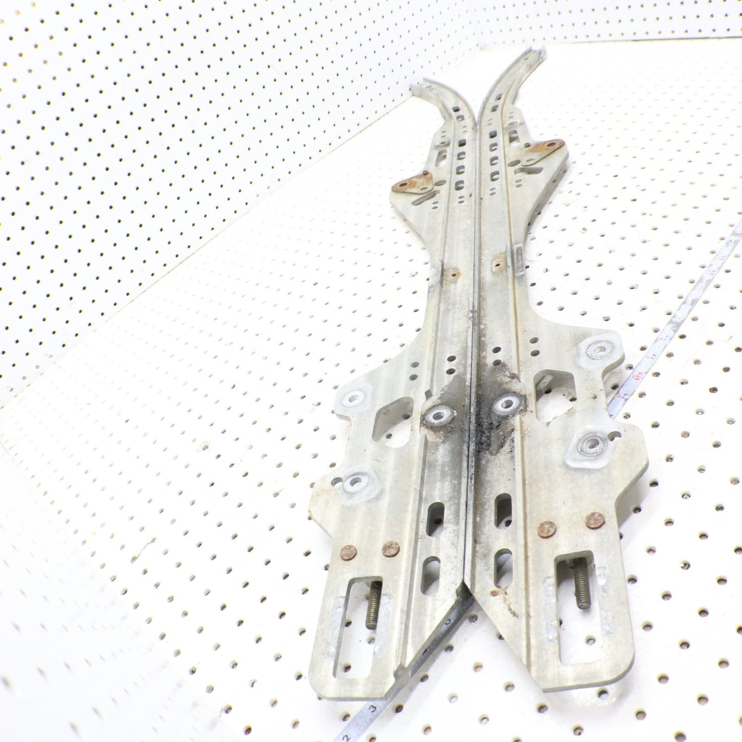 2007 Polaris Iq 600 Slide Rails L & R  1542130 ; 1542131 