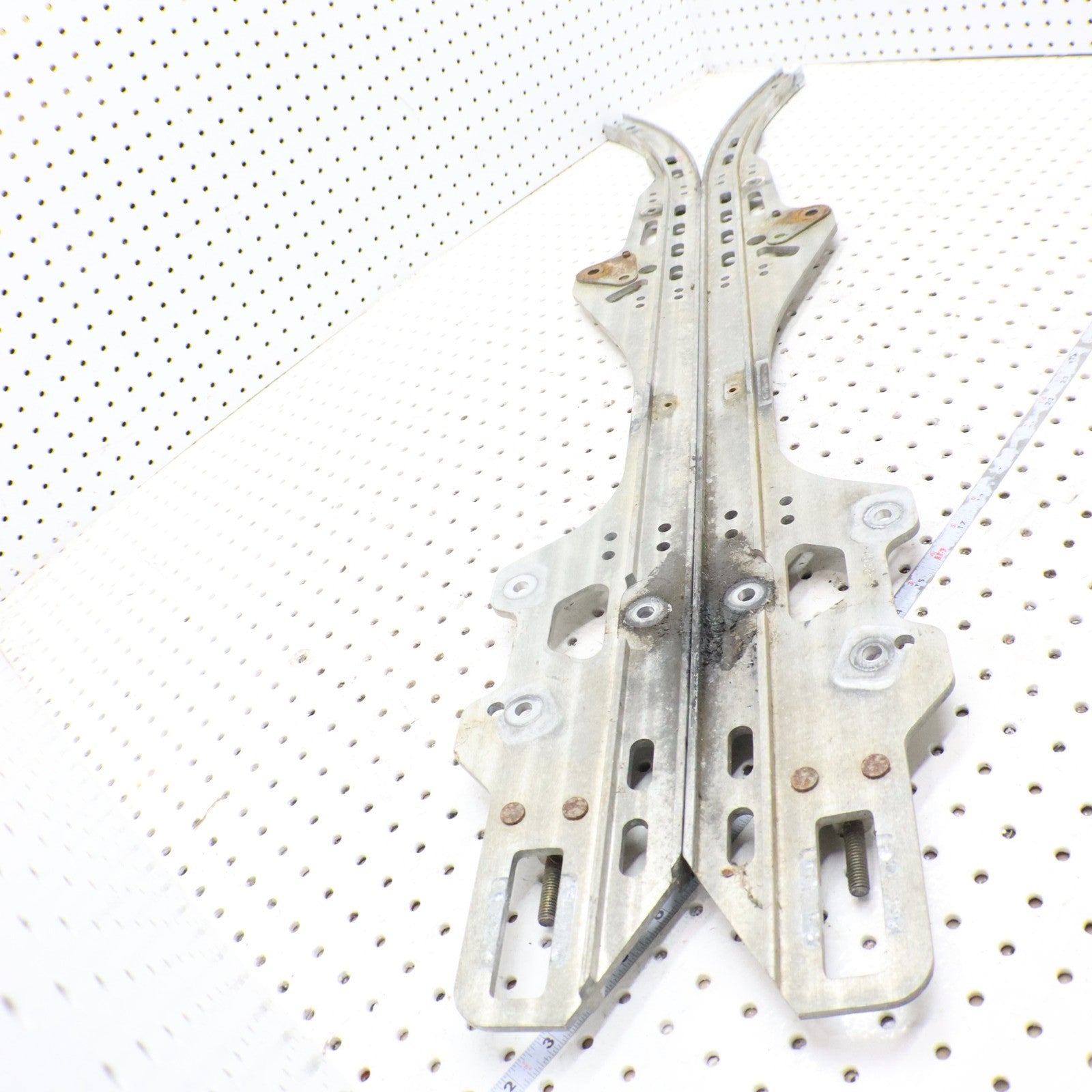 2007 Polaris Iq 600 Slide Rails L & R  1542130 ; 1542131 