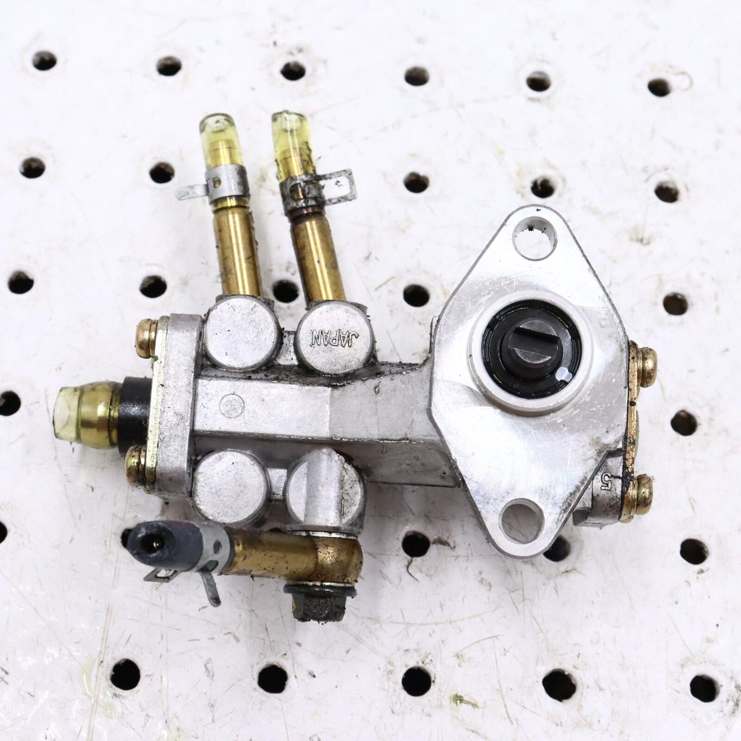 2005 ARCTIC CAT SABERCAT 600 OIL PUMP 3007-565