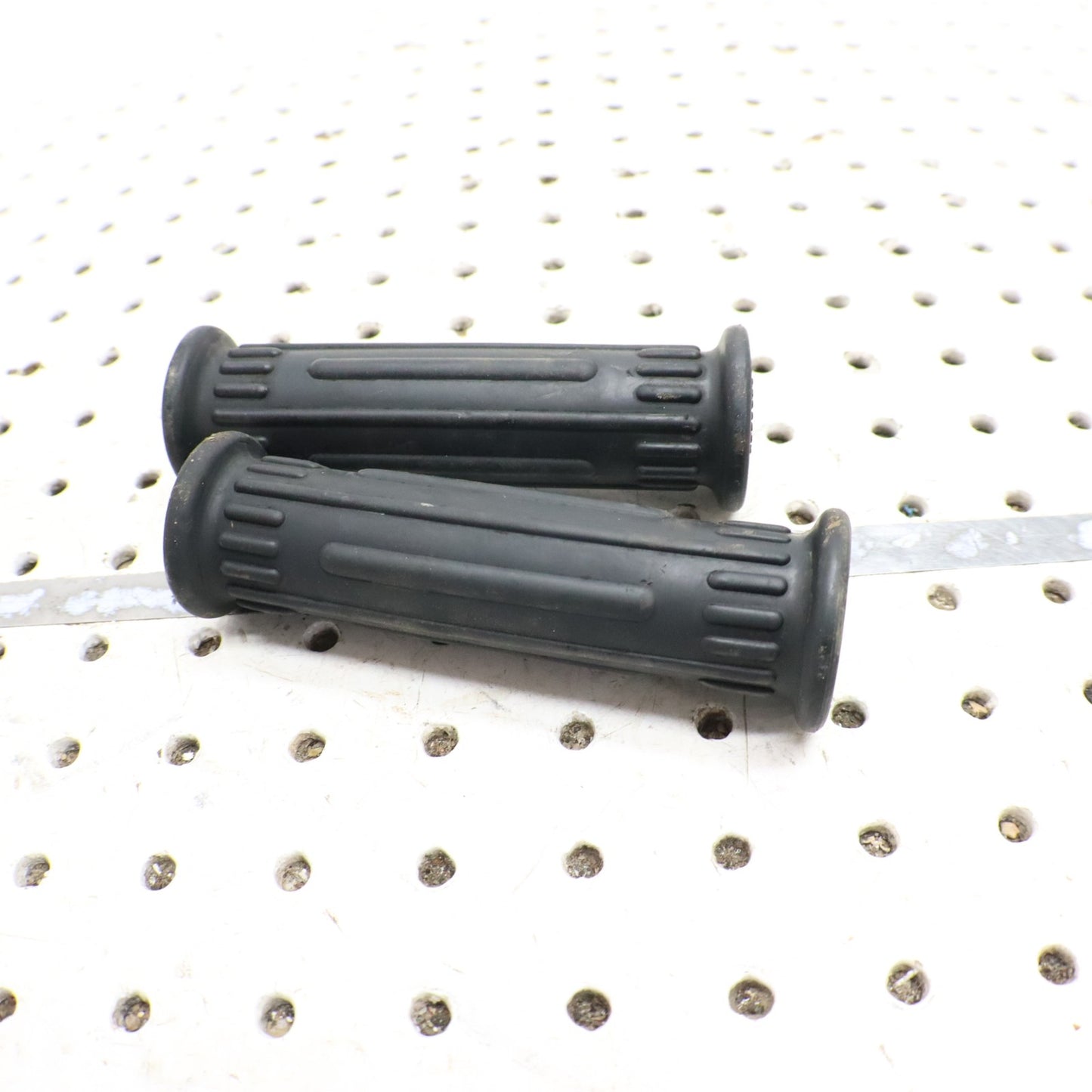 2004 Polaris Sportsman 500 Handlebar Grips 5433834-070