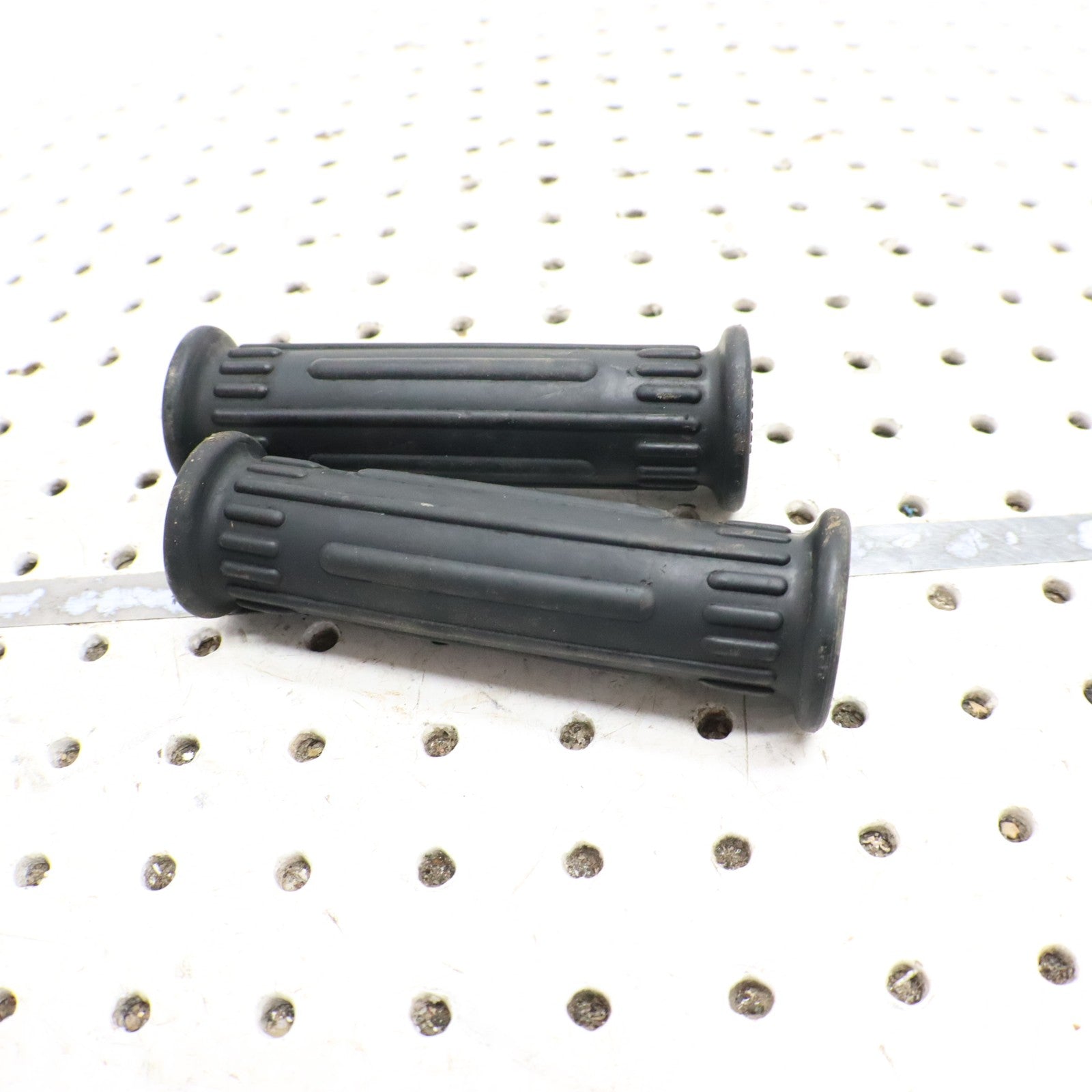 2004 Polaris Sportsman 500 Handlebar Grips 5433834-070