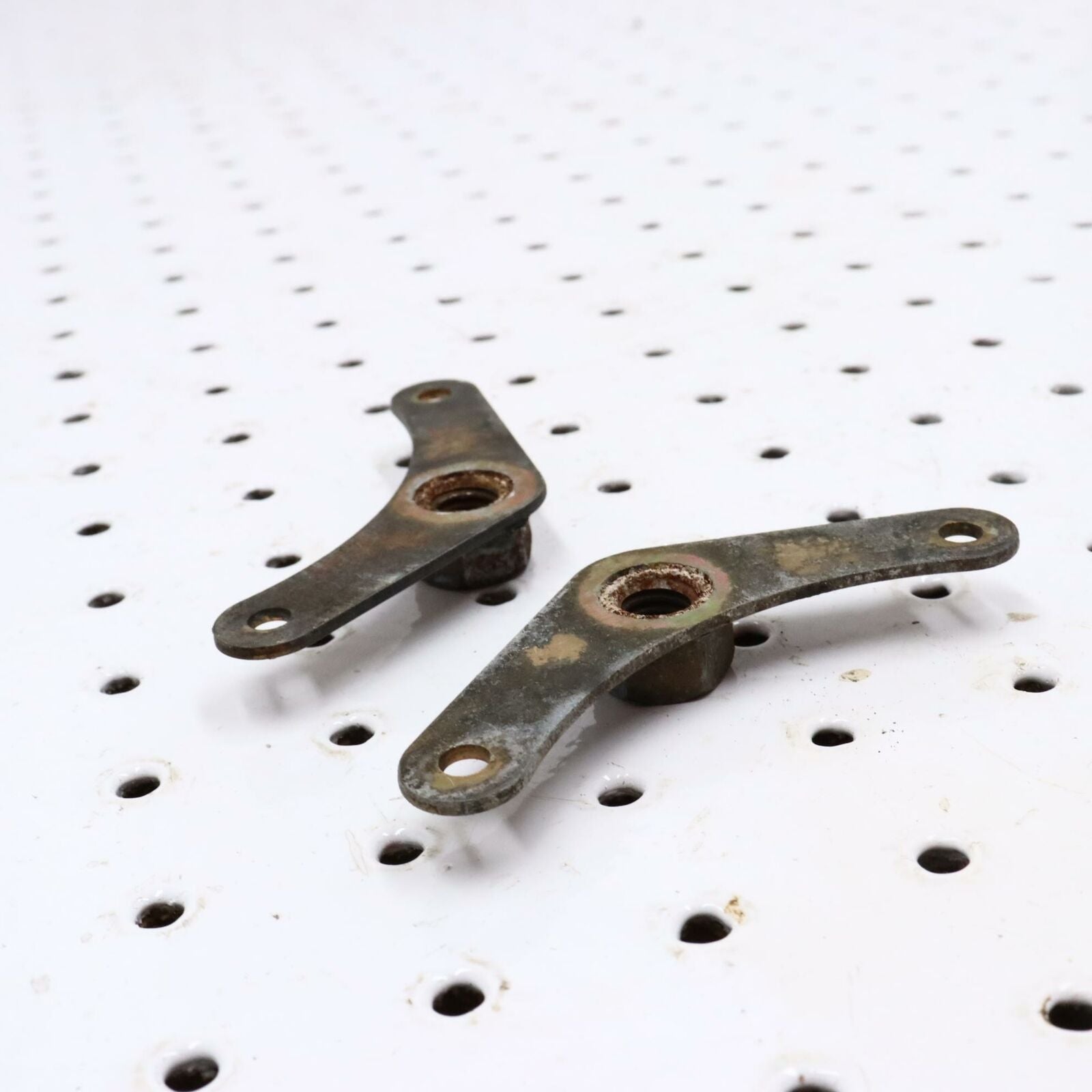 2007 POLARIS IQ 600 MOTOR MOUNT WELD NUT PLATE, REAR 1015202