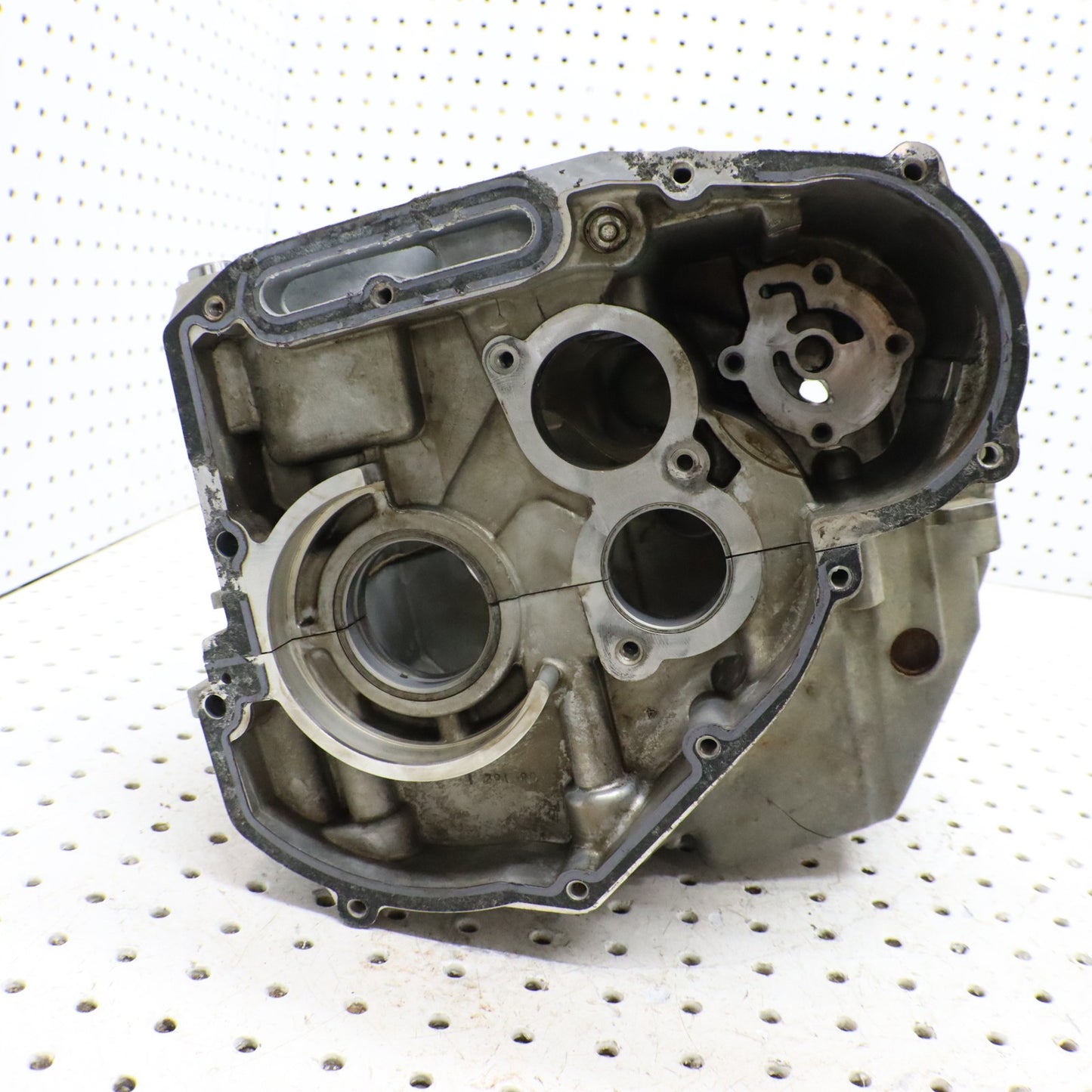 2009 Polaris Sportsman 800 Crankcase Engine Case 2203300 CRACKED !