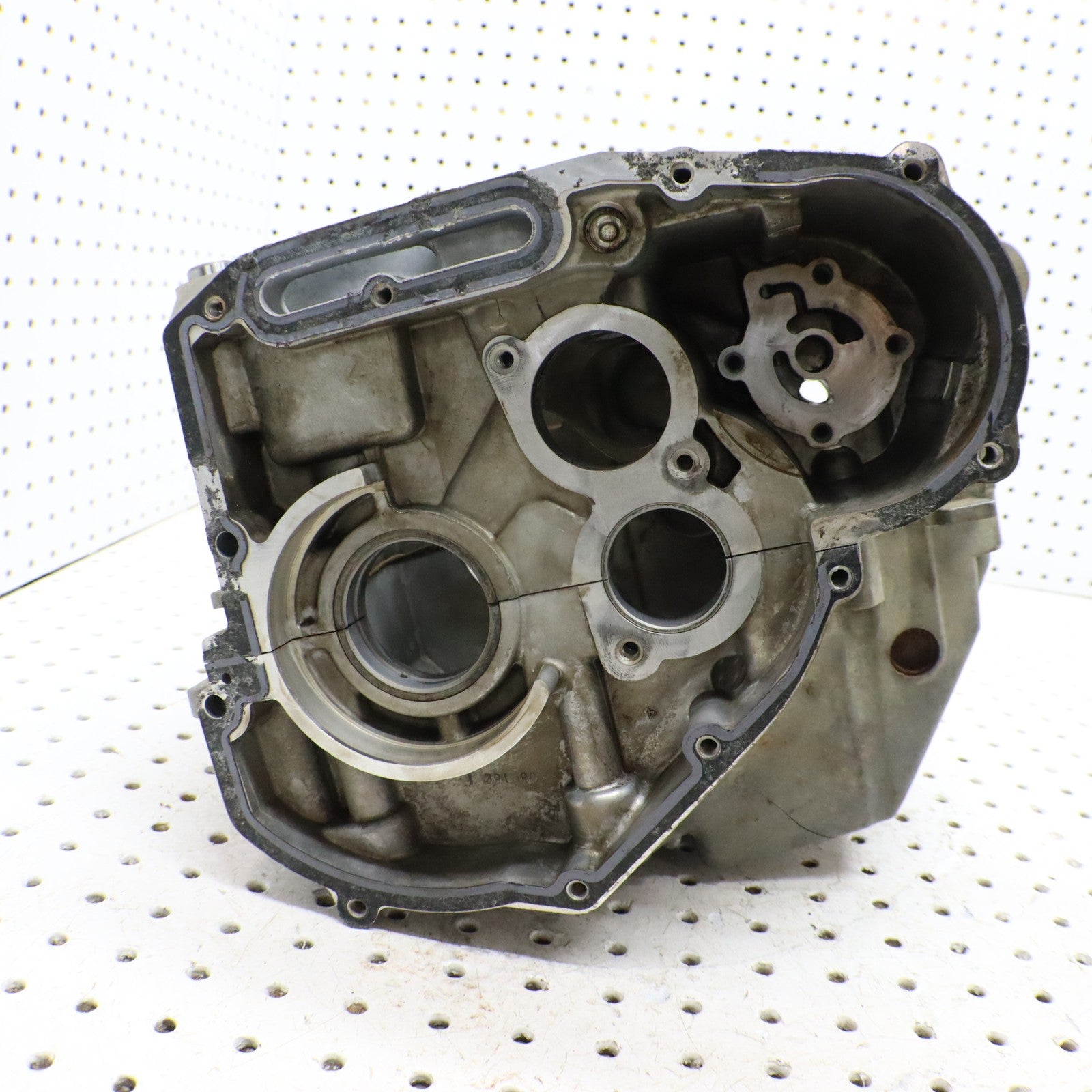 2009 Polaris Sportsman 800 Crankcase Engine Case 2203300 CRACKED !