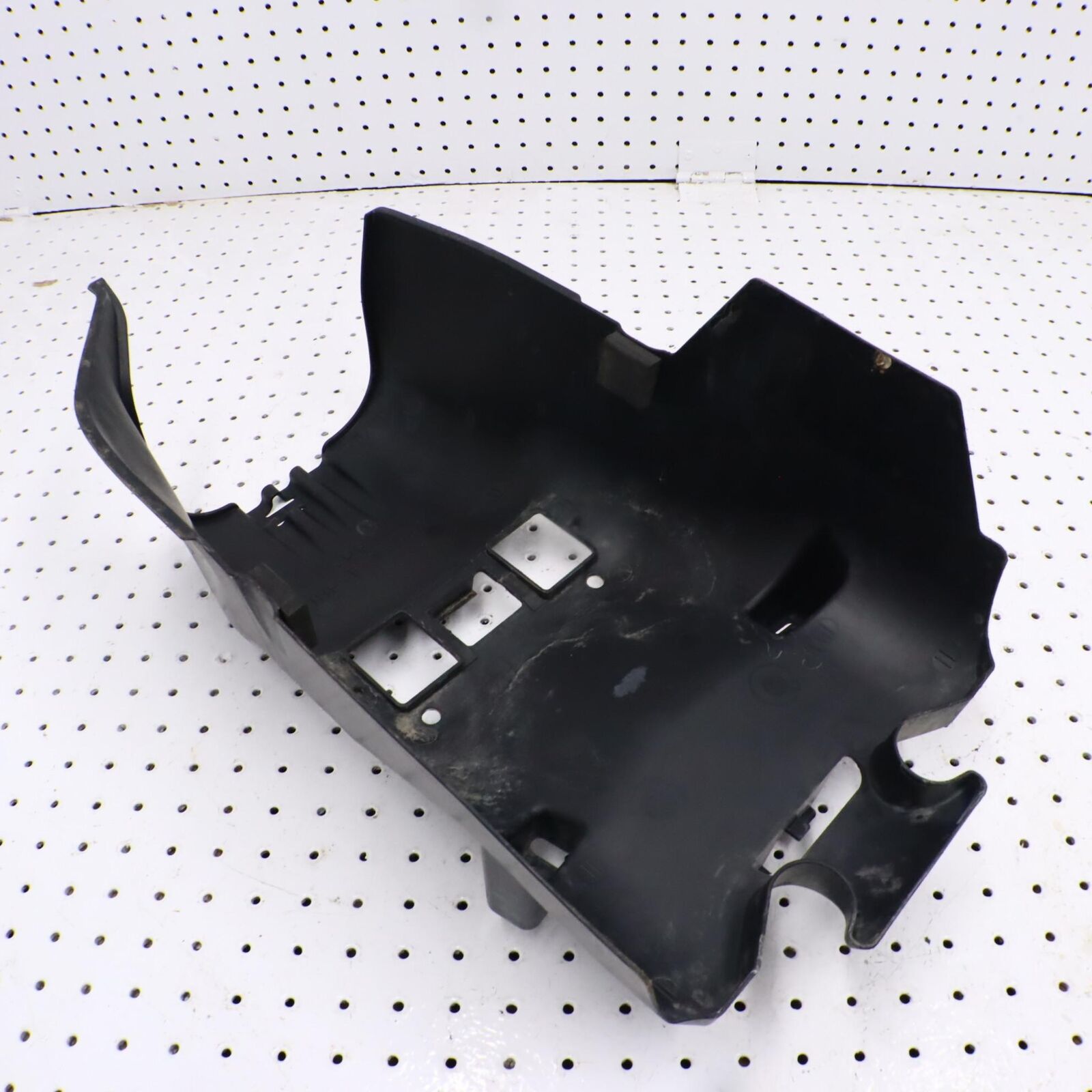 2013 YAMAHA GRIZZLY 700 GAS FUEL TANK GUARD PROTECTOR 1HP-F4141-00-00