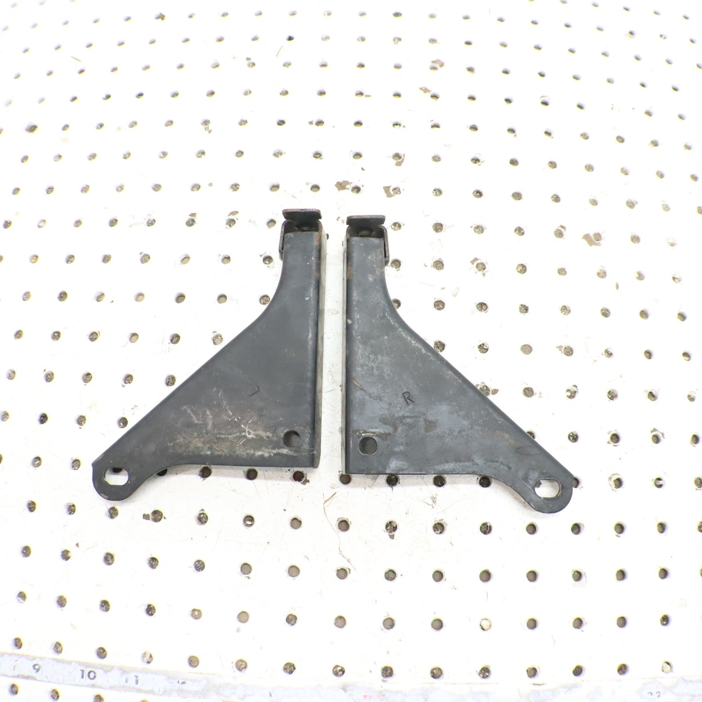 1995 Polaris Xplorer 400 Rear Rack Mount 1040524-067 1040525-067