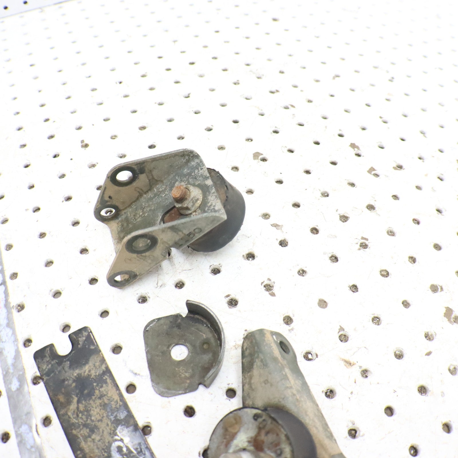 2004 Polaris Sportsman 500 Engine Motor Mounts 5241150; 5241453; 3110046 3110044