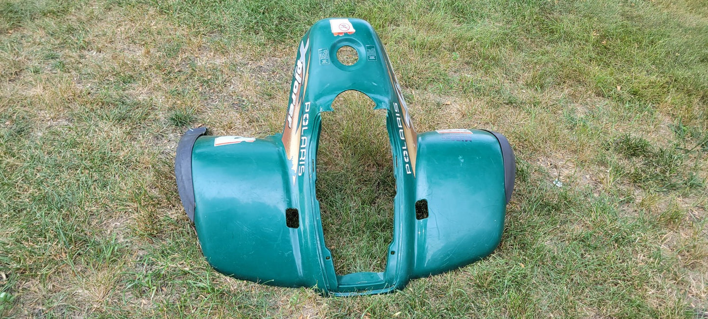 1998 Polaris Xplorer 400l Front Fender 2631928-195 2632303-195