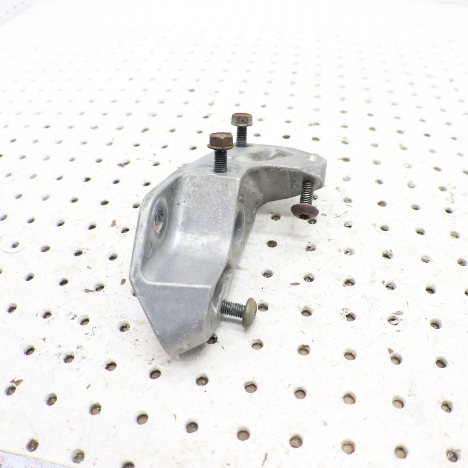 2015 POLARIS SWITCHBACK 800 FRAME SUPPORT BRACE, REAR, LEFT, MACH 5138292