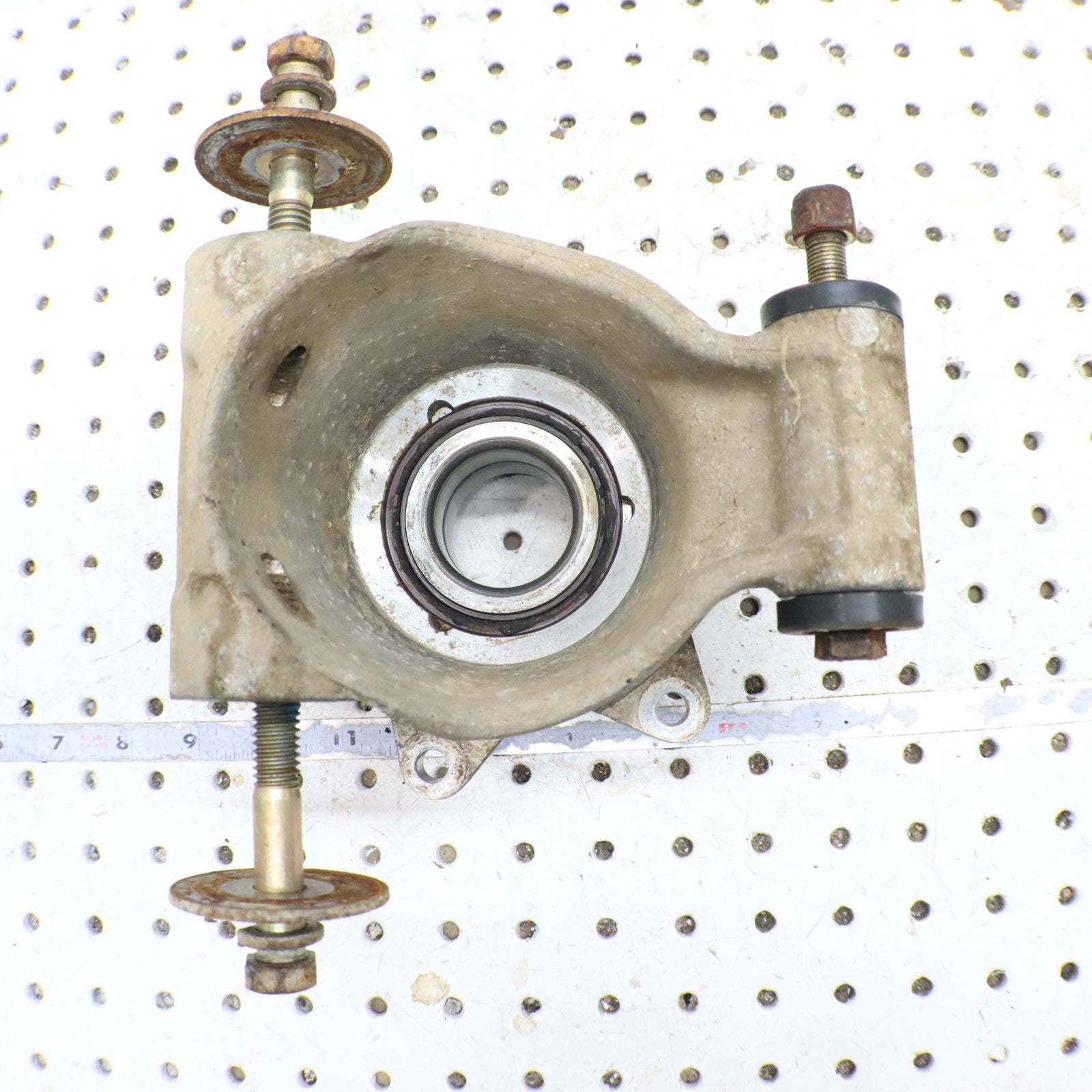 2003 Polaris Sportsman 600 RIGHT Bearing Carrier Knuckle Rear 5133663 5134206