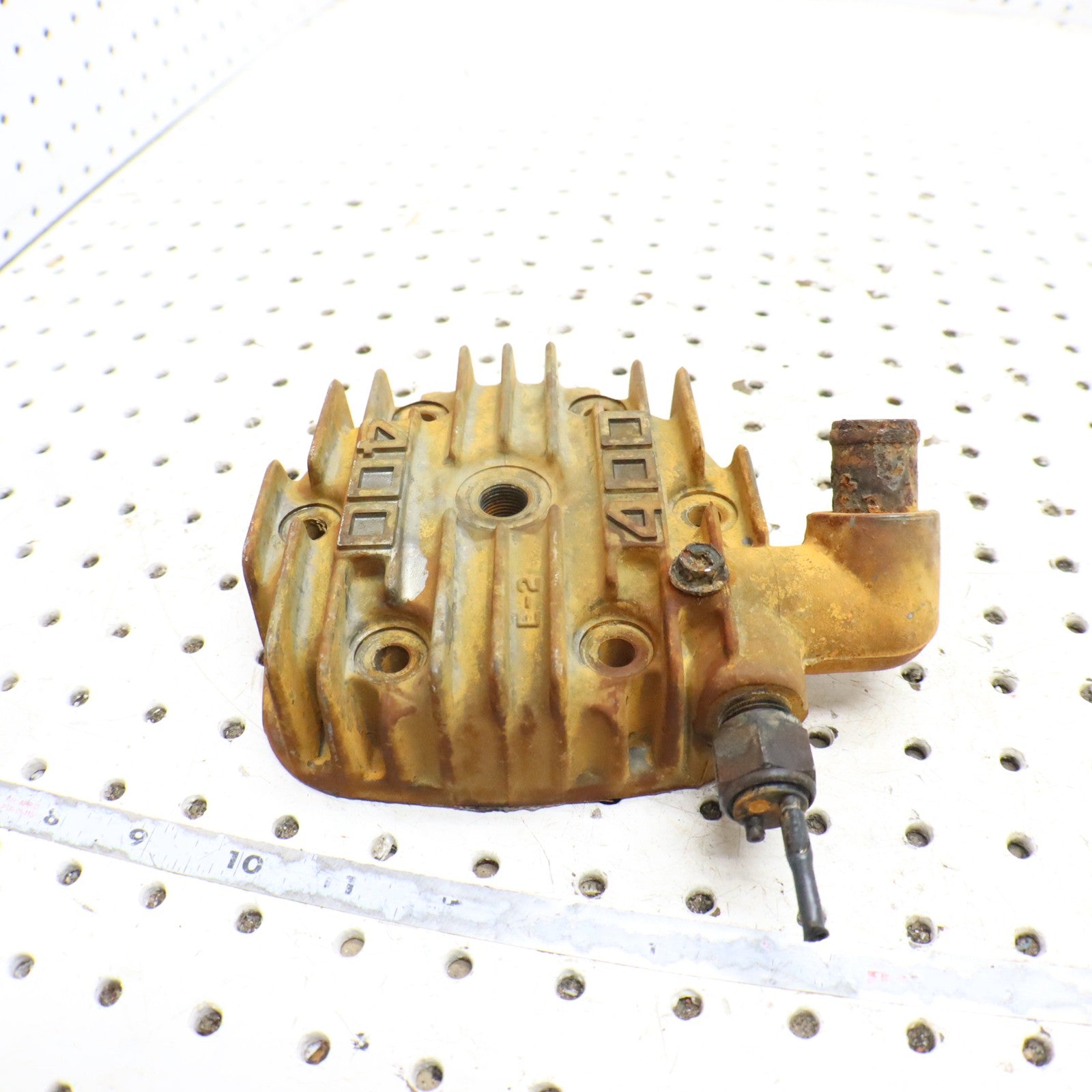 1998 Polaris Xplorer 400l Cylinder Head  3084730; 3086755