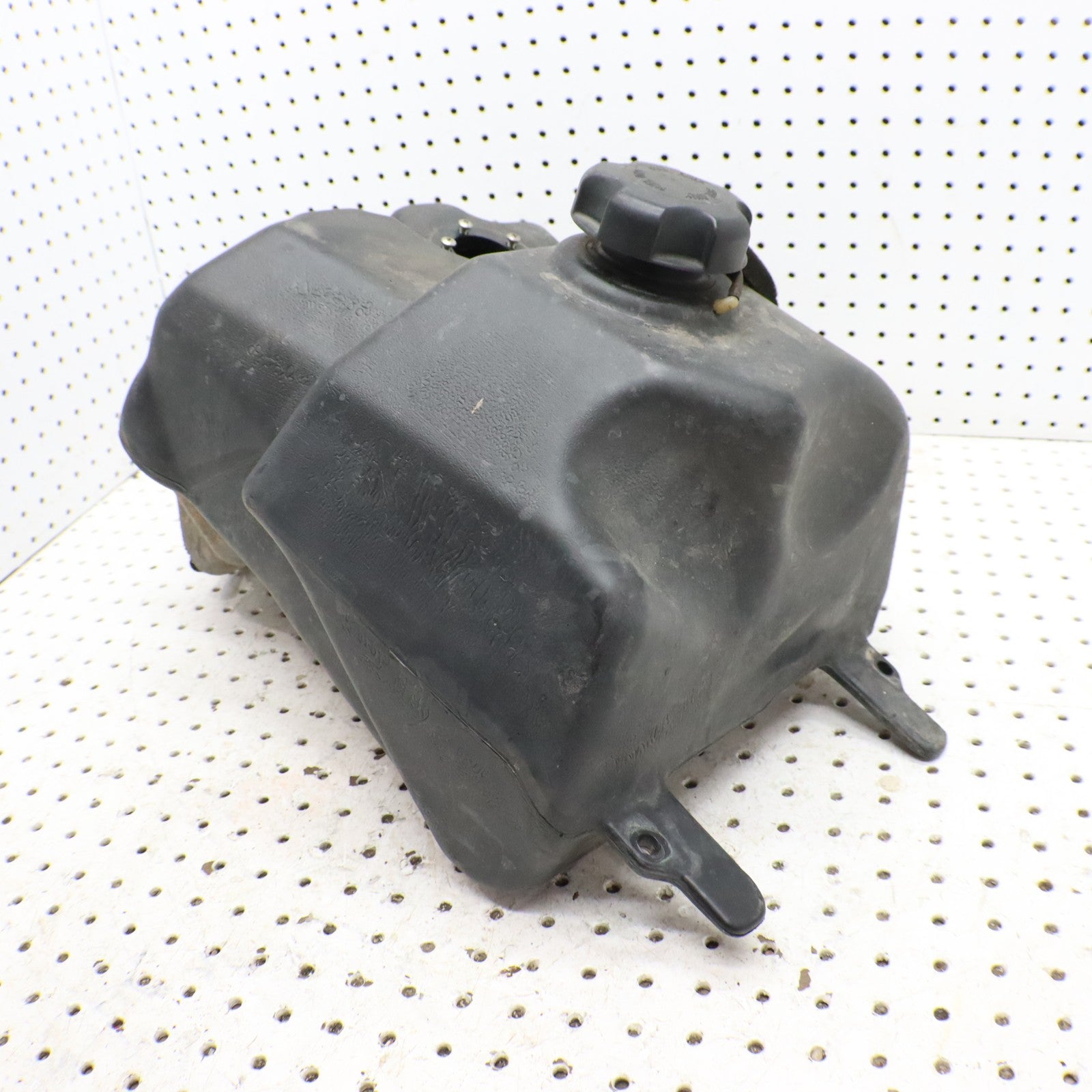 2004 Polaris Sportsman 500 Fuel Tank Gas Tank 2520339; 2520556