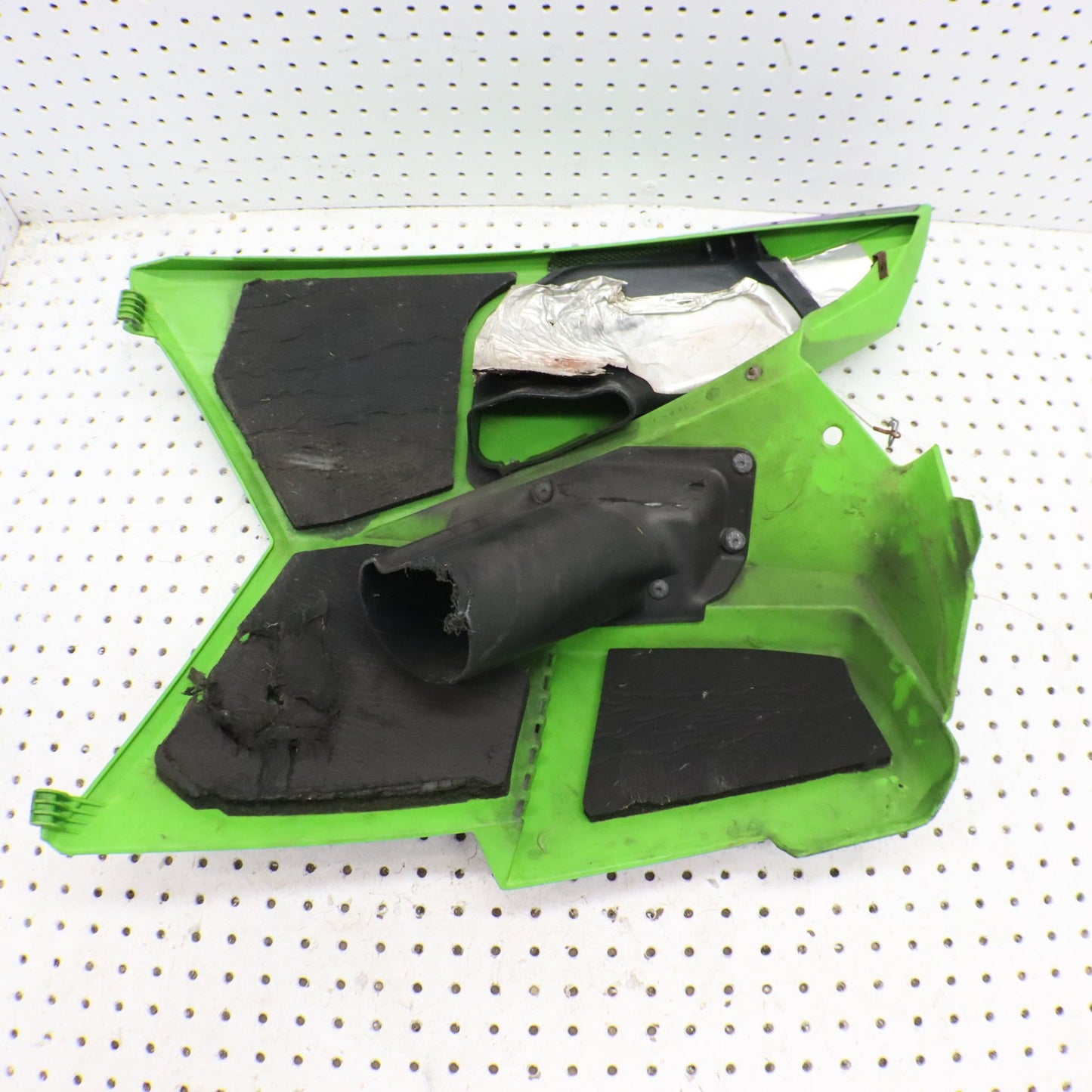 2016 Arctic Cat M8000 Side Panel Left 4718-667; 4718-577