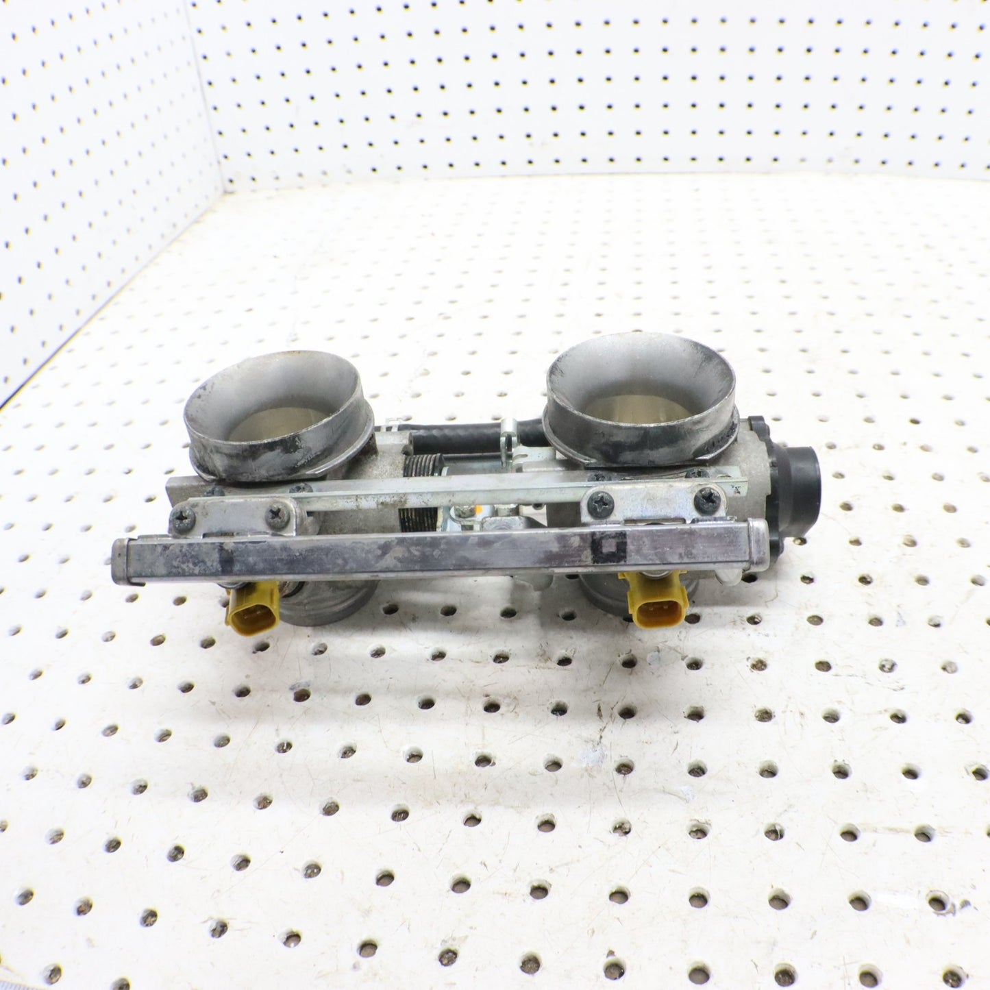 2009 Arctic Cat Crossfire R 8 Throttle Body SQUARE INJECTORS 3007-706; 3007-699 