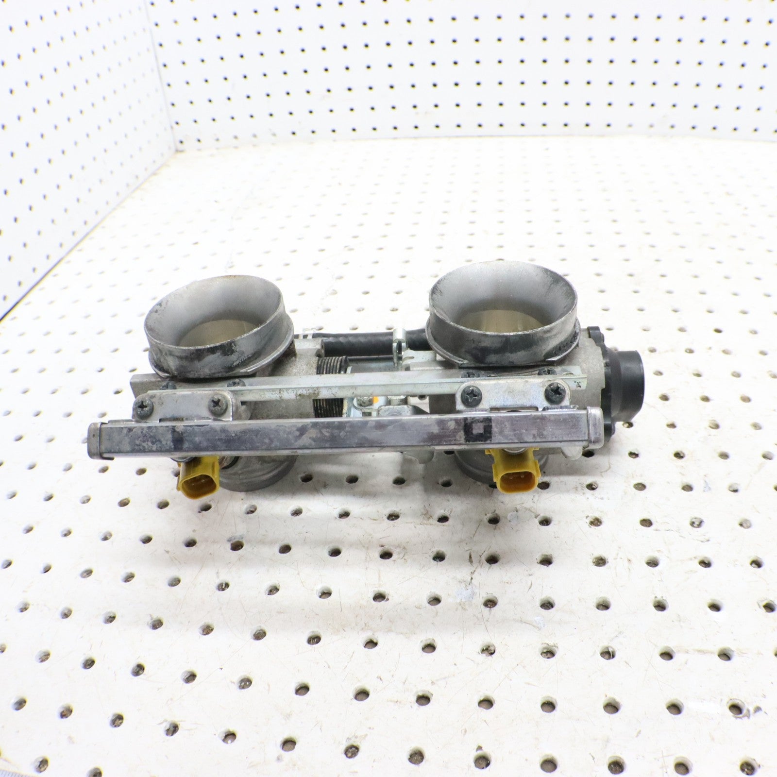 2009 Arctic Cat Crossfire R 8 Throttle Body SQUARE INJECTORS 3007-706; 3007-699 