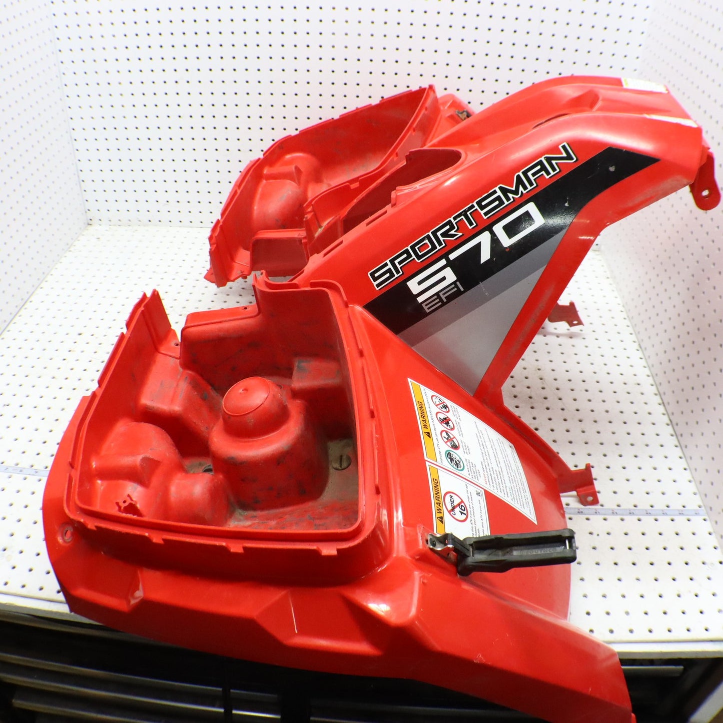 2014 Polaris Sportsman 570 Front Fender 2634162-293; 2636420-293 INDY RED
