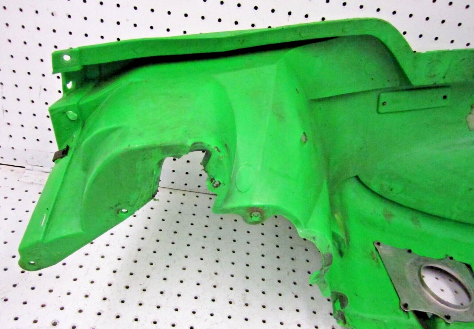 2004 ARCTIC CAT SABERCAT 600 LX BELLY PAN RIGHT 2606-348