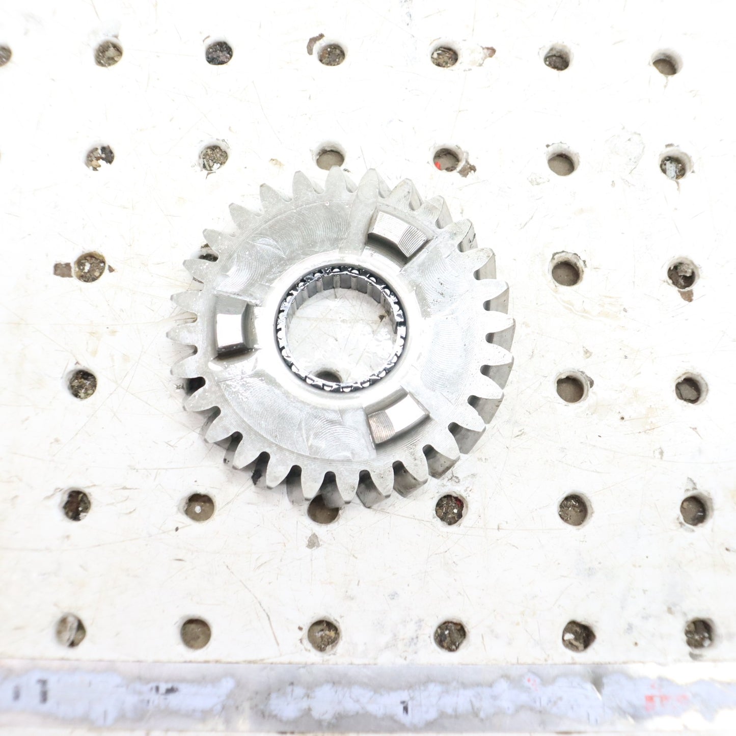 2004 Polaris Sportsman 500 Transmission Gearcase Gear 28T 3234068