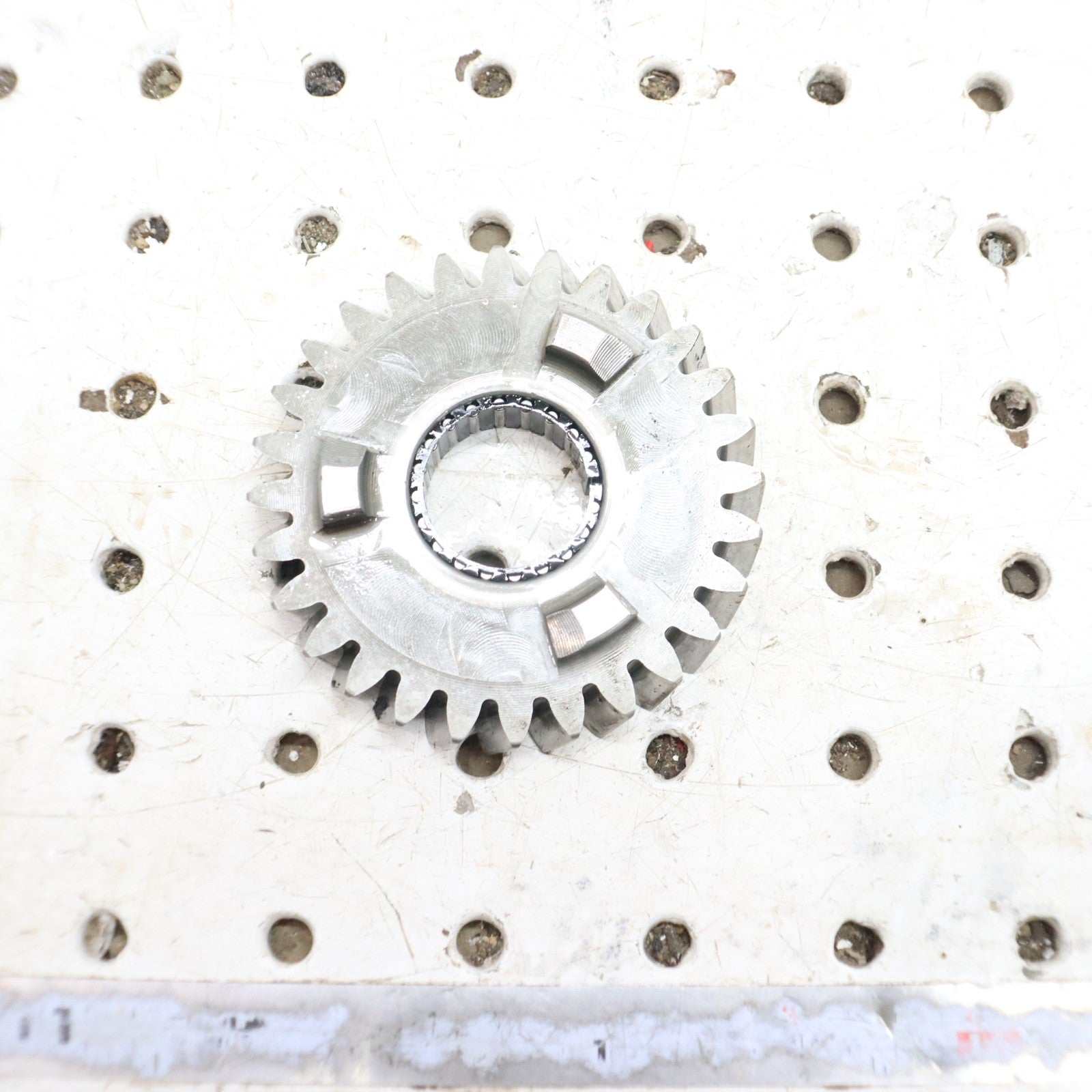 2004 Polaris Sportsman 500 Transmission Gearcase Gear 28T 3234068