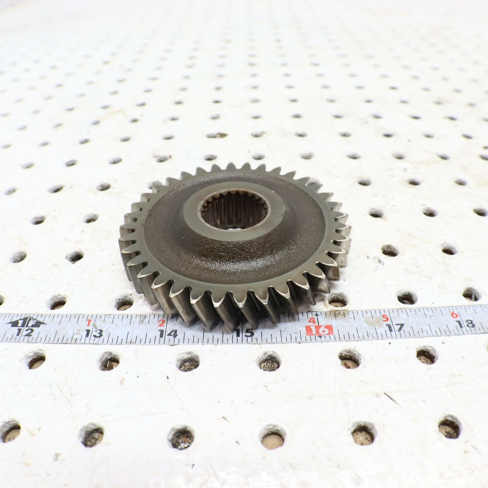 2000 POLARIS MAGNUM 325 TRANSMISSION GEAR HELICAL 36T 3233708