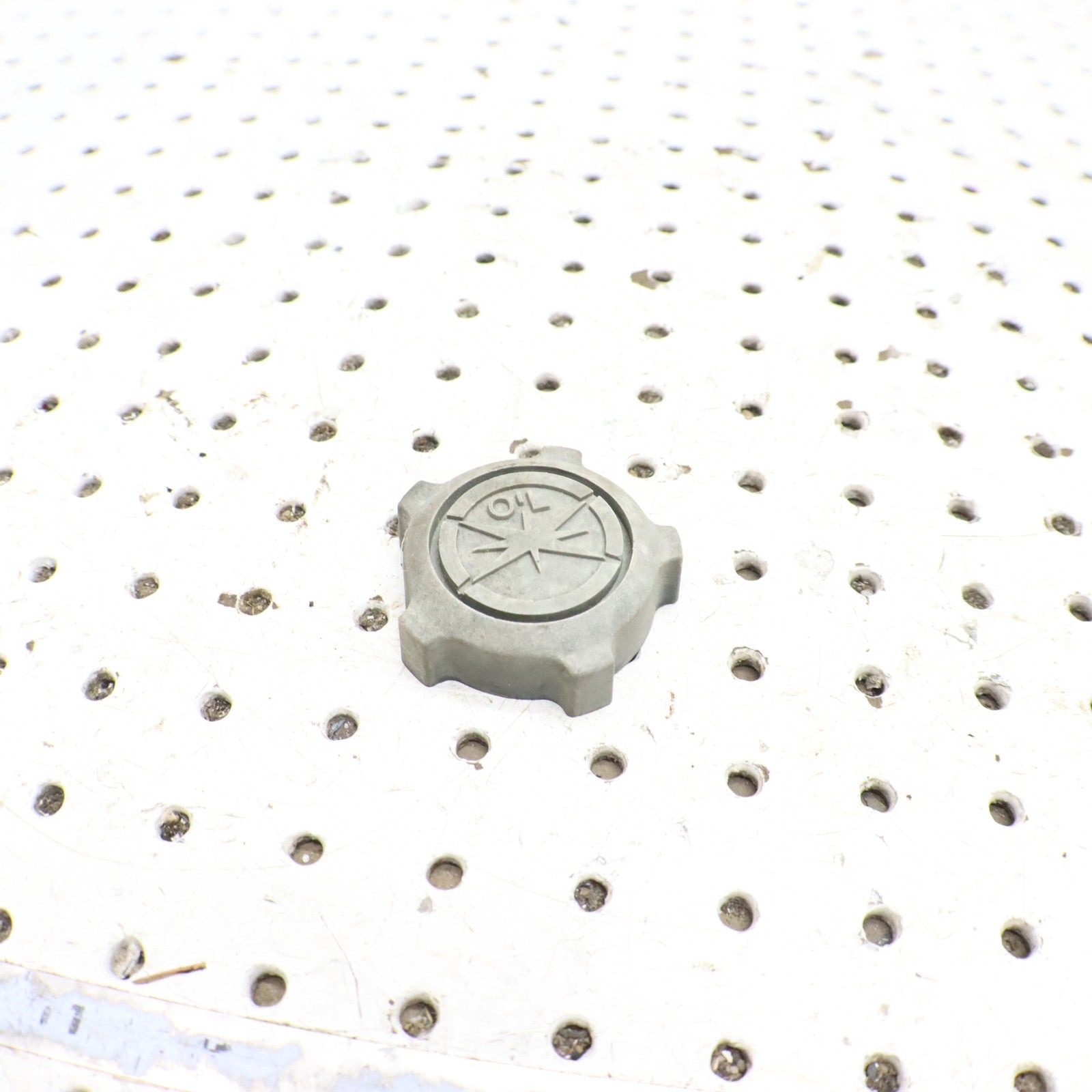 1995 Polaris Xplorer 400 Oil Fill Cap Cover Lid 5430779