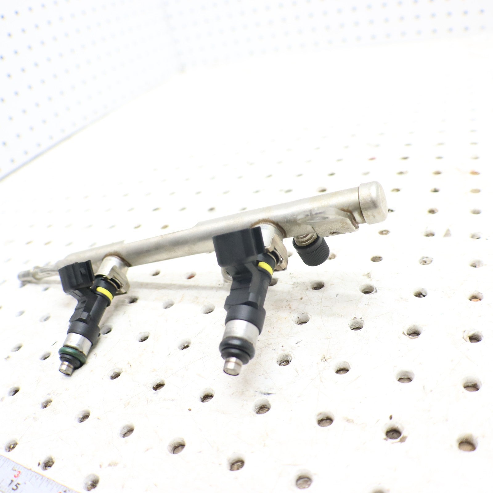 2009 Polaris Sportsman Xp 850 Fuel Rail & INJECTORS 2520563; 1203568