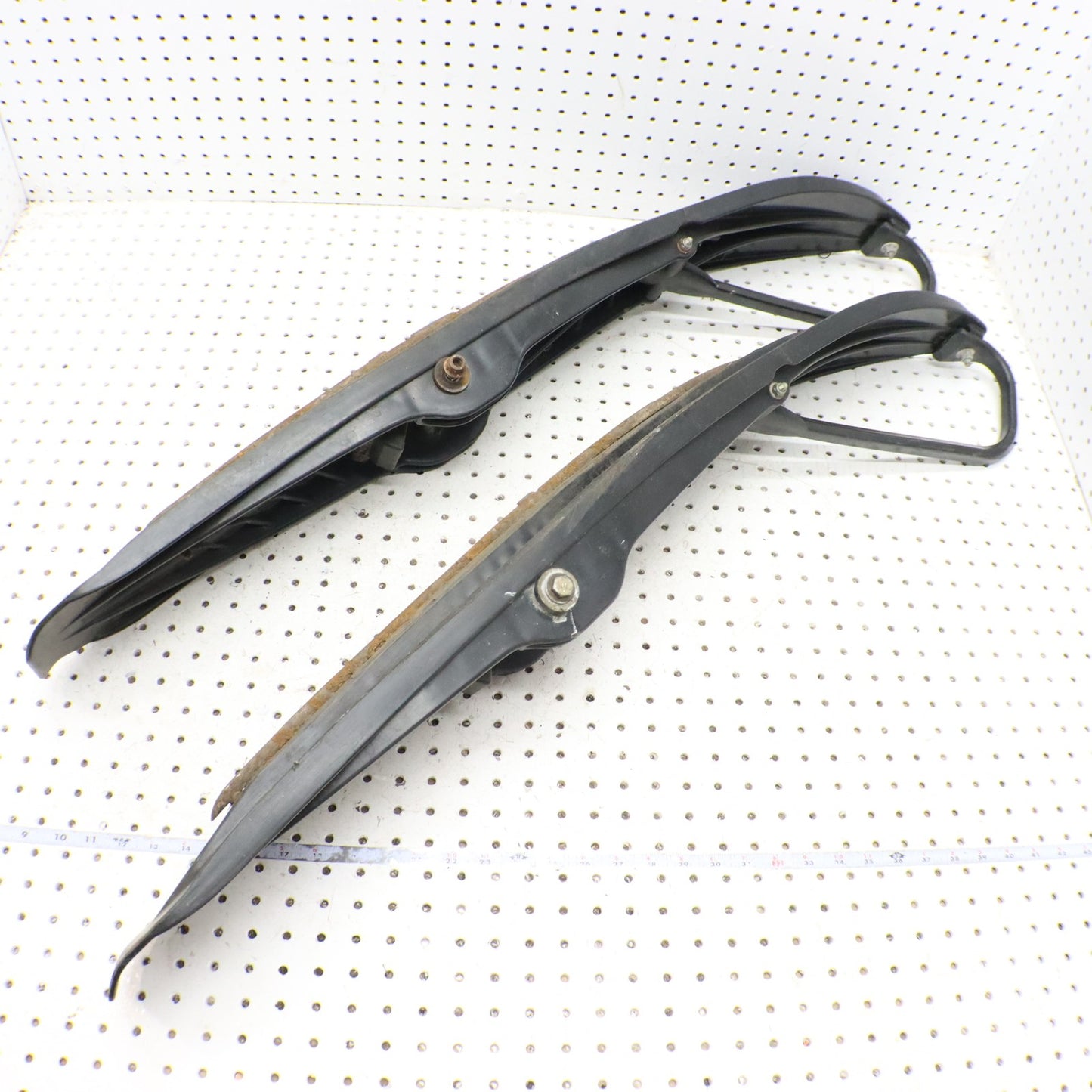 2007 Polaris Iq 600 Skis 1822933-070