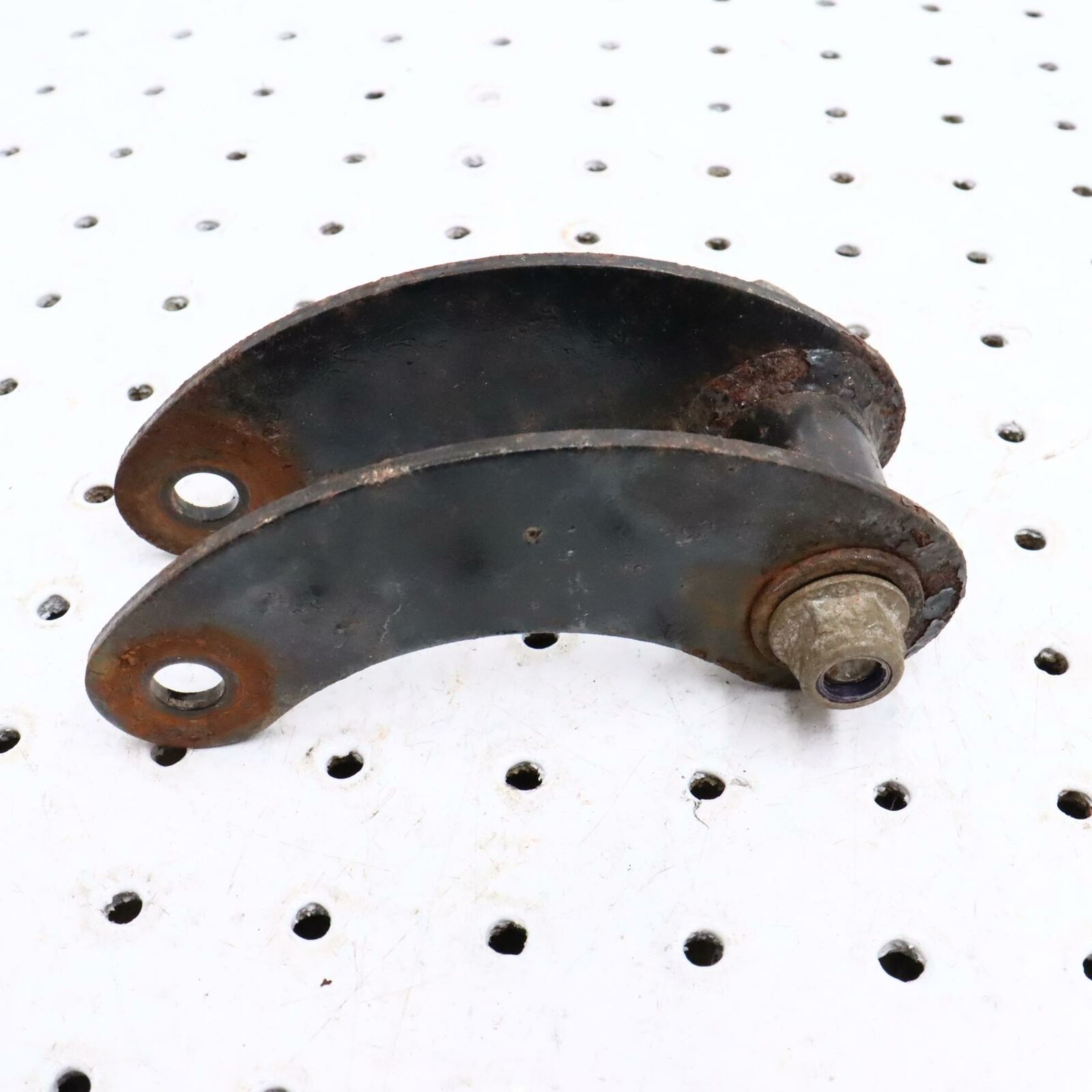 2006 POLARIS FUSION 700 REAR SUSPENSION FRONT PIVOT BRACKET 1542059-067