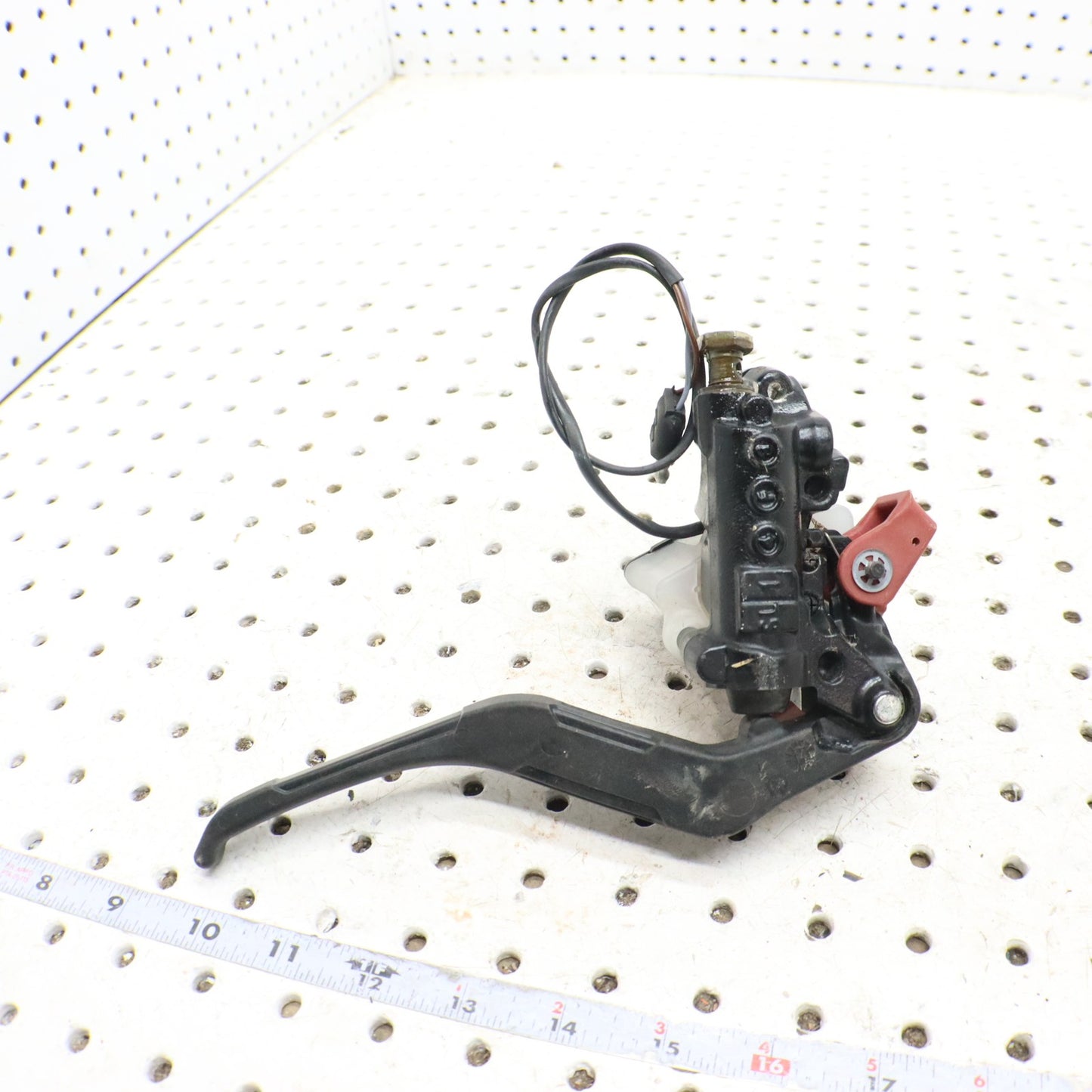 2016 Polaris Rush 800 Hand Brake Lever Master Cylinder 2206021