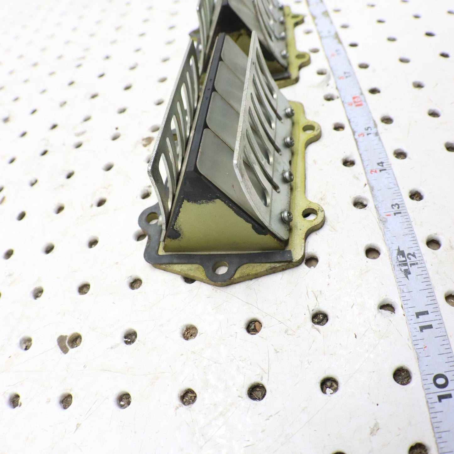 2009 Arctic Cat Crossfire R 8 Intake Reed Block Reeds 3007-534 GOOD