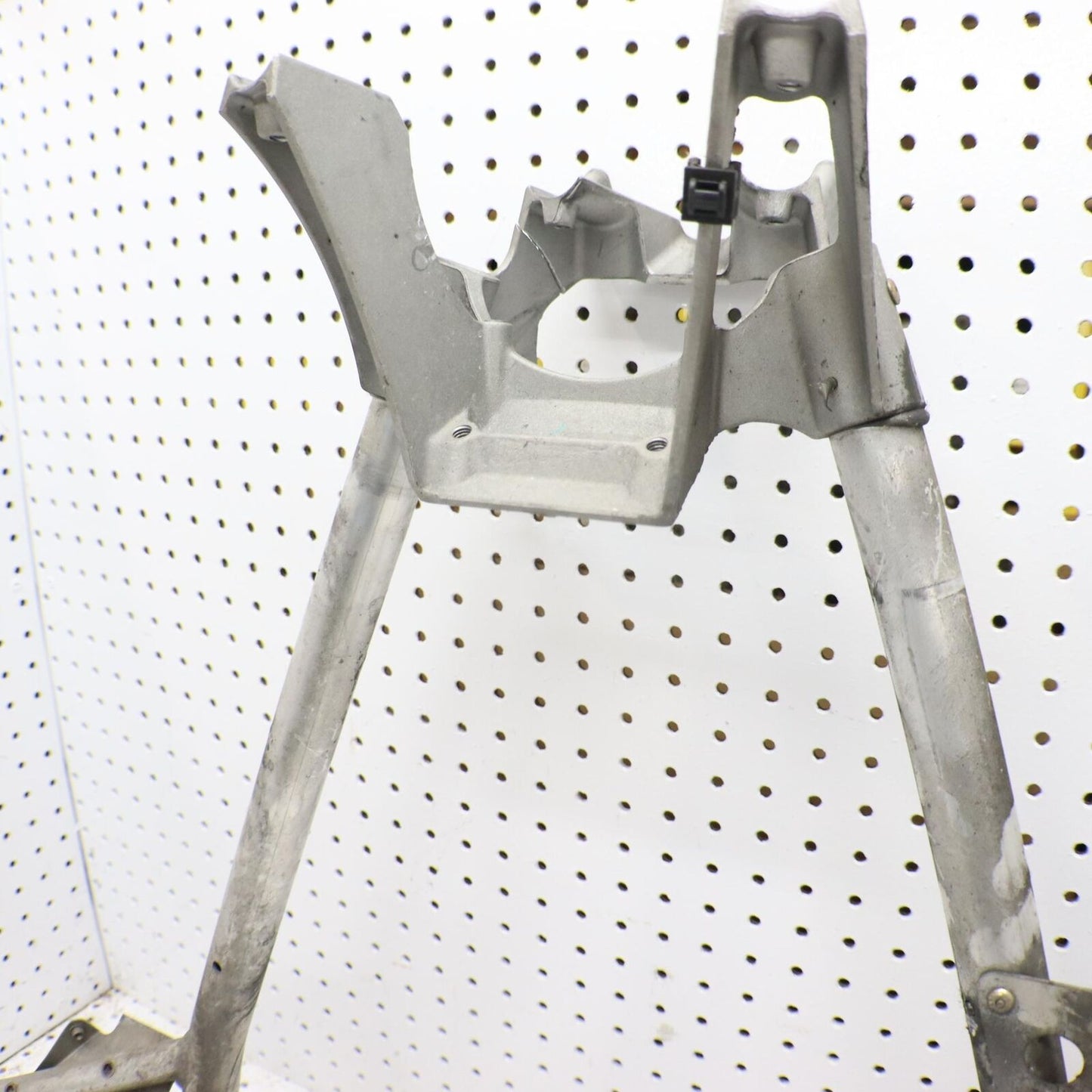 2014 POLARIS PRO RMK 800 OVER STRUCTURE FRAME TUBULAR ASSEMBLY 1018403 cracked