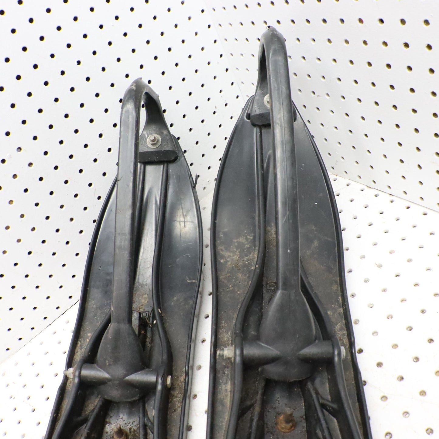 2007 Polaris Iq 600 Skis 1822933-070