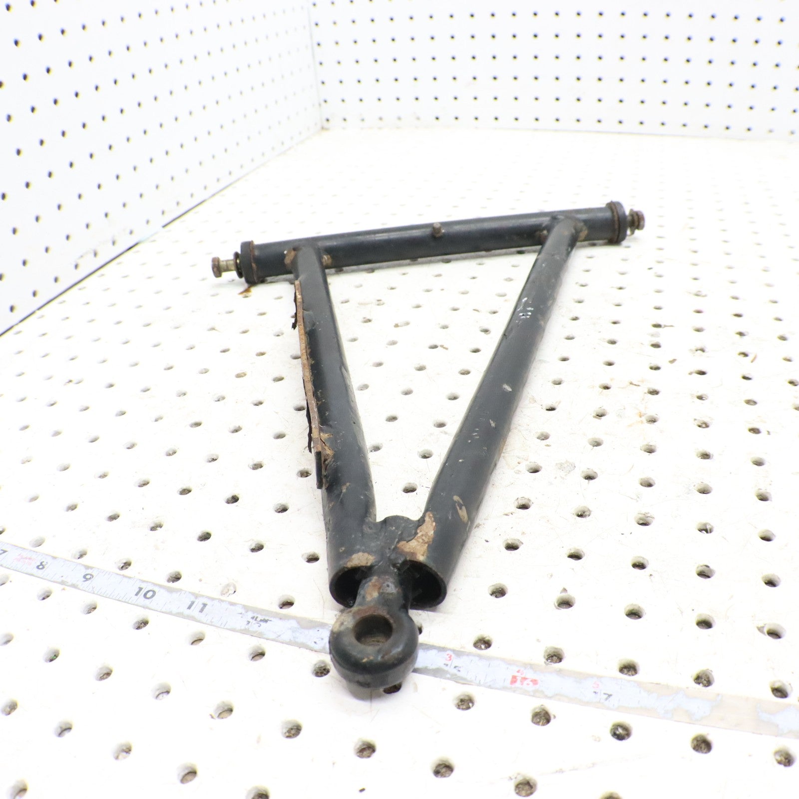 2018 Polaris Sportsman 570 Efi Front Lower Left Control A Arm 1542161-067 DENT