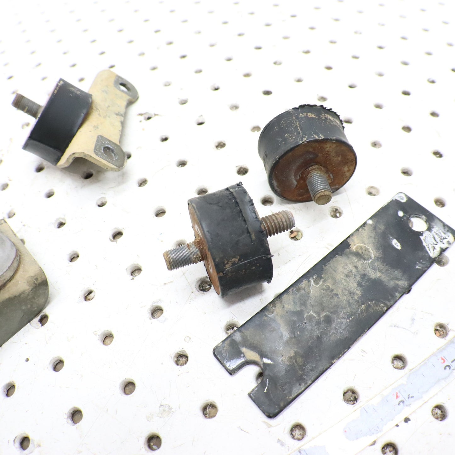 2012 Polaris Sportsman 500 Engine Motor Mounts 5242674; 5254430; 5224658-067